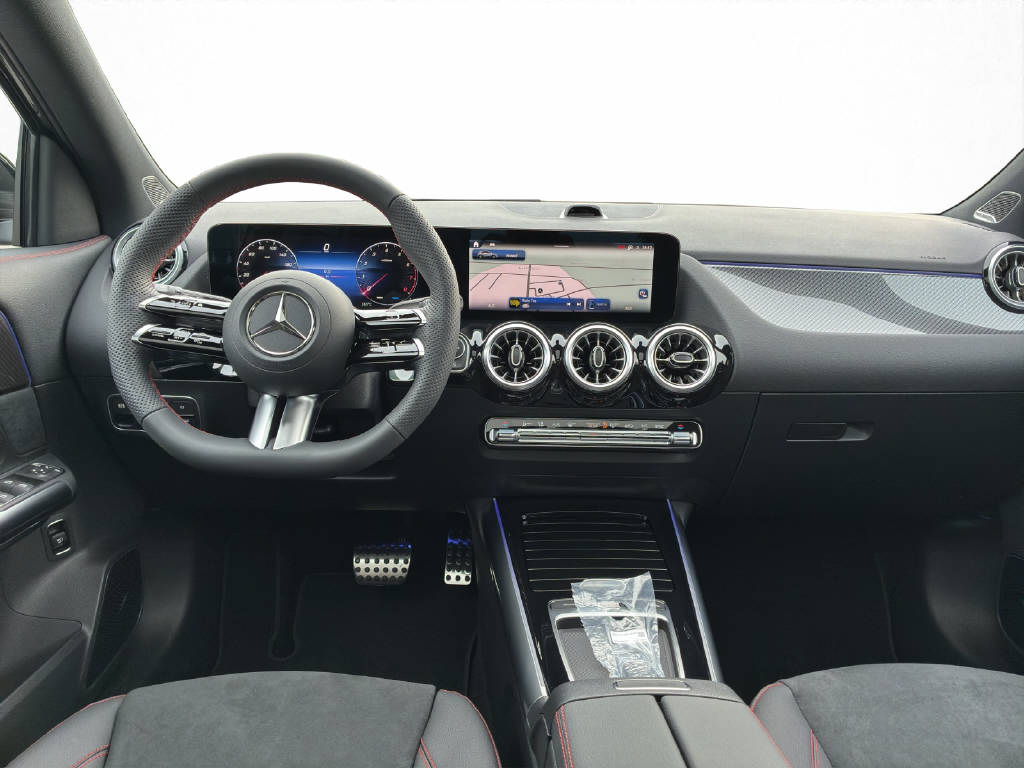 MERCEDES-BENZ GLA 250 Swiss Star-image-13