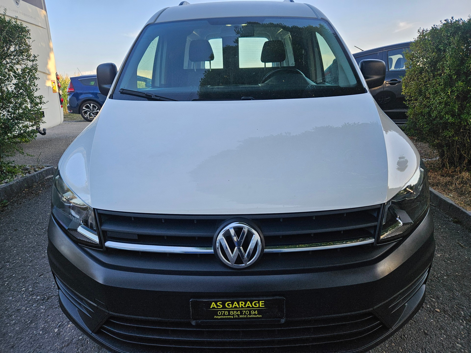 VW Caddy Maxi 2.0TDI 4Motion BlueMotion Technology DSG-image-1