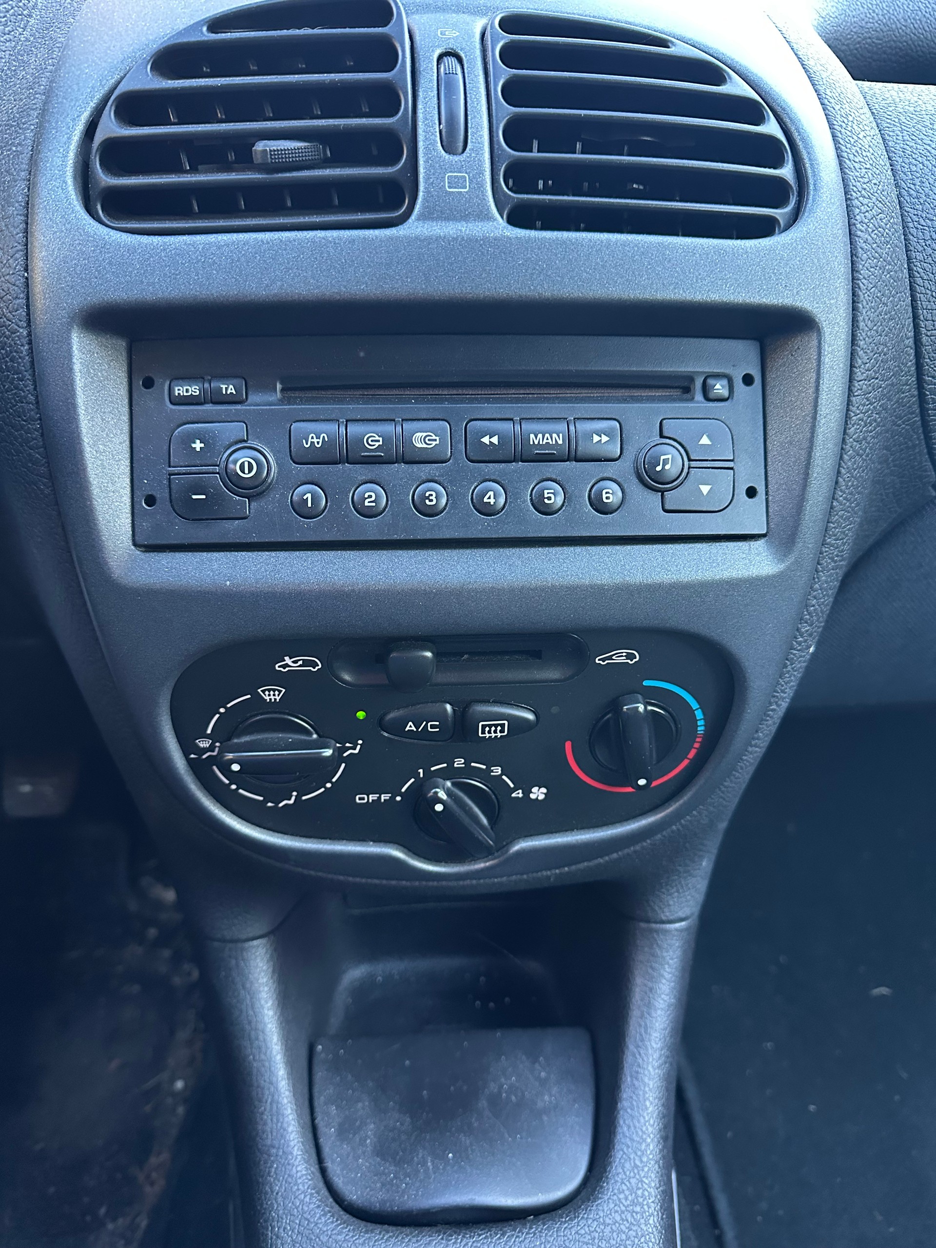 PEUGEOT 206 1.4 Look FIXPREIS-image-12
