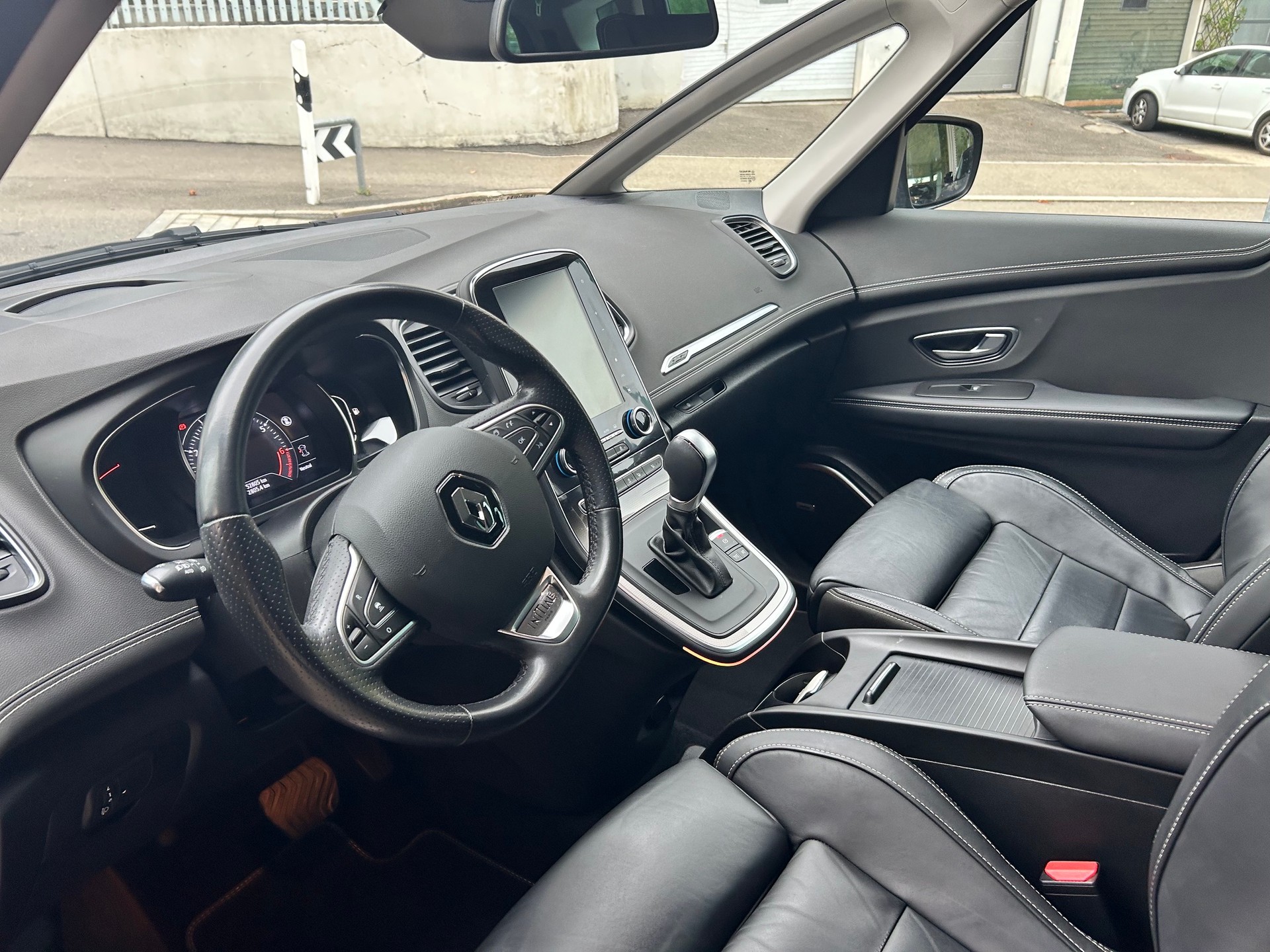 RENAULT Grand Scénic 1.3 16V Turbo Initiale Paris EDC-image-3