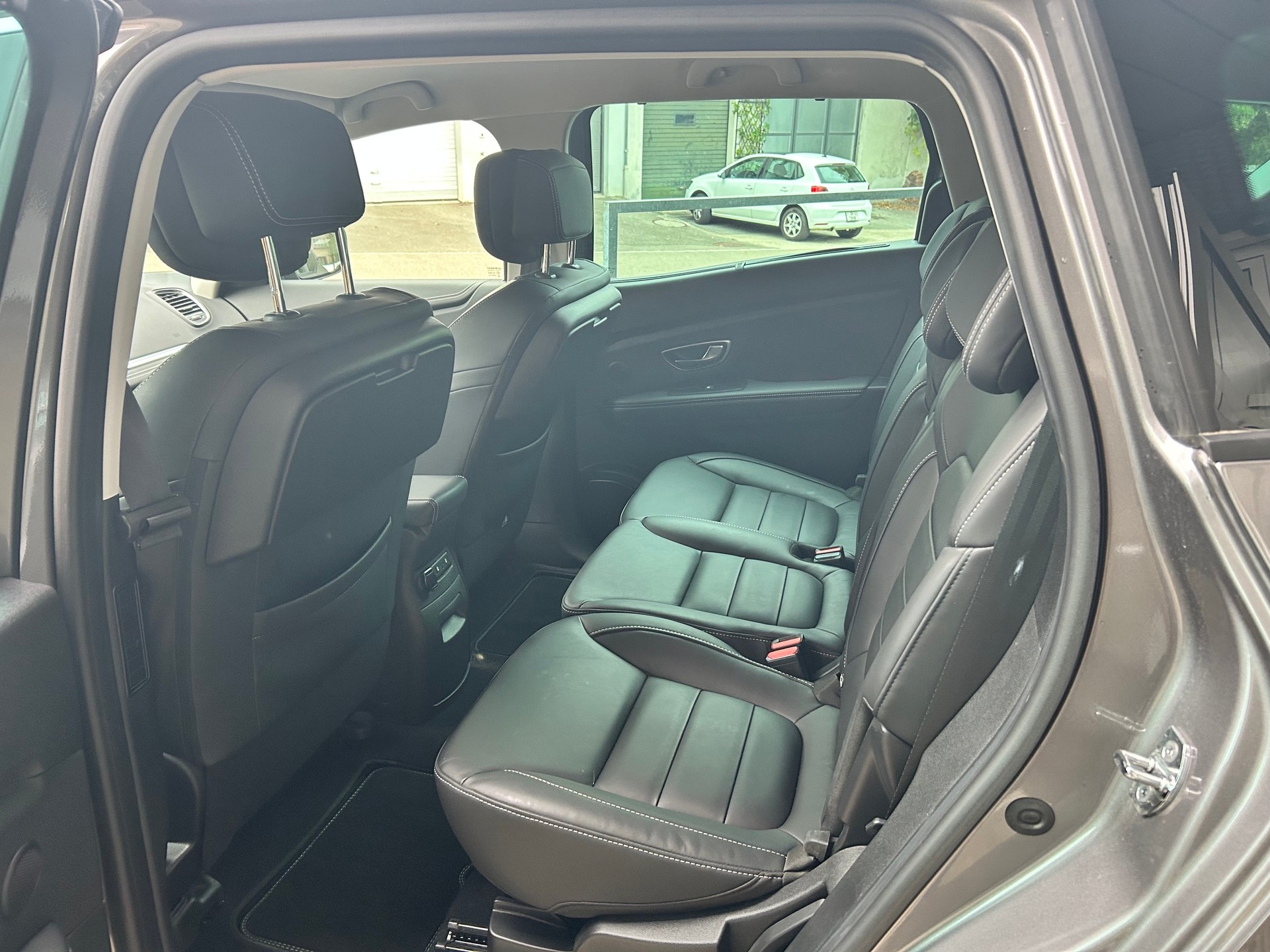 RENAULT Grand Scénic 1.3 16V Turbo Initiale Paris EDC-image-5