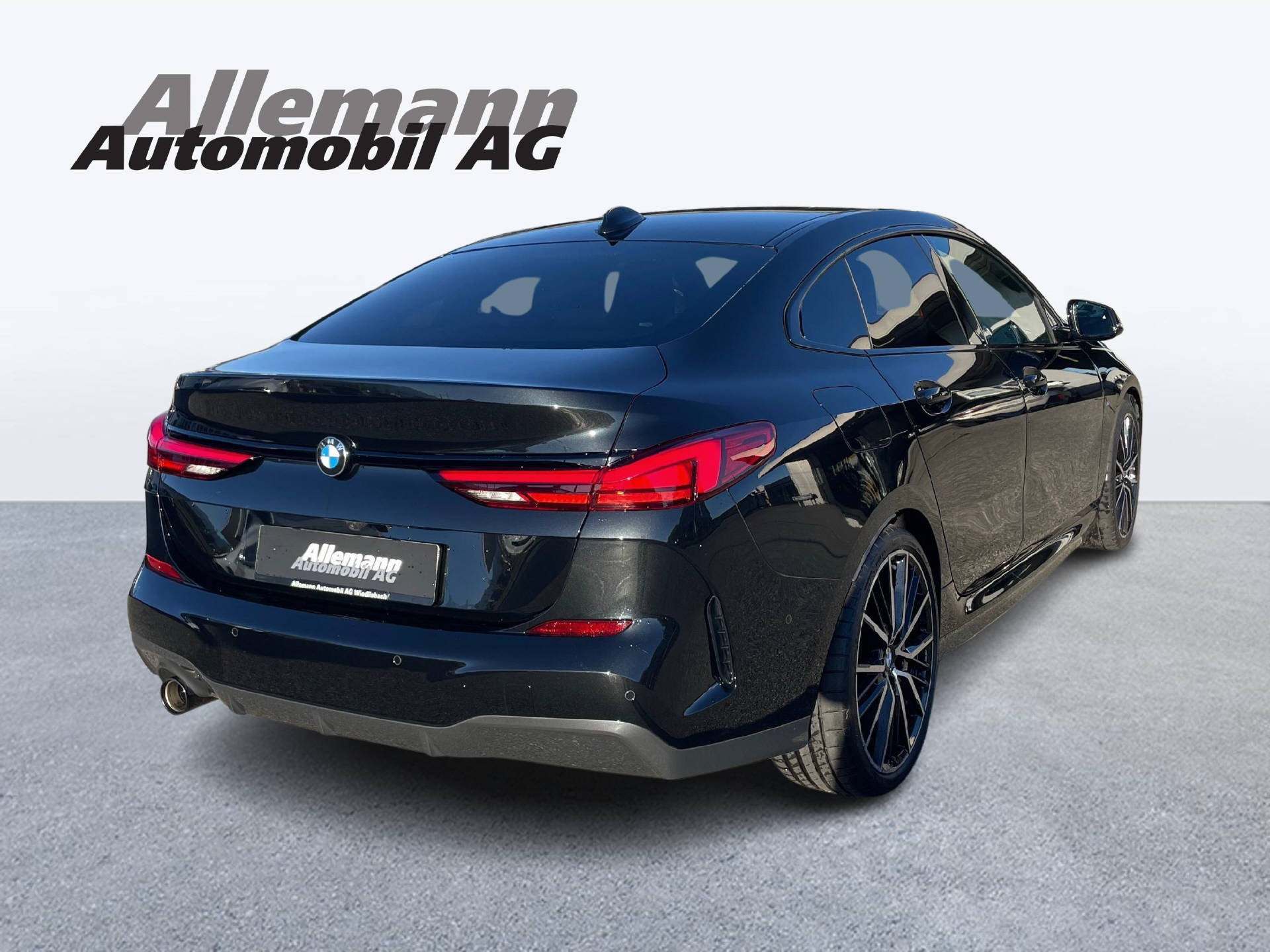 BMW 218i Gran Coupé-image-5