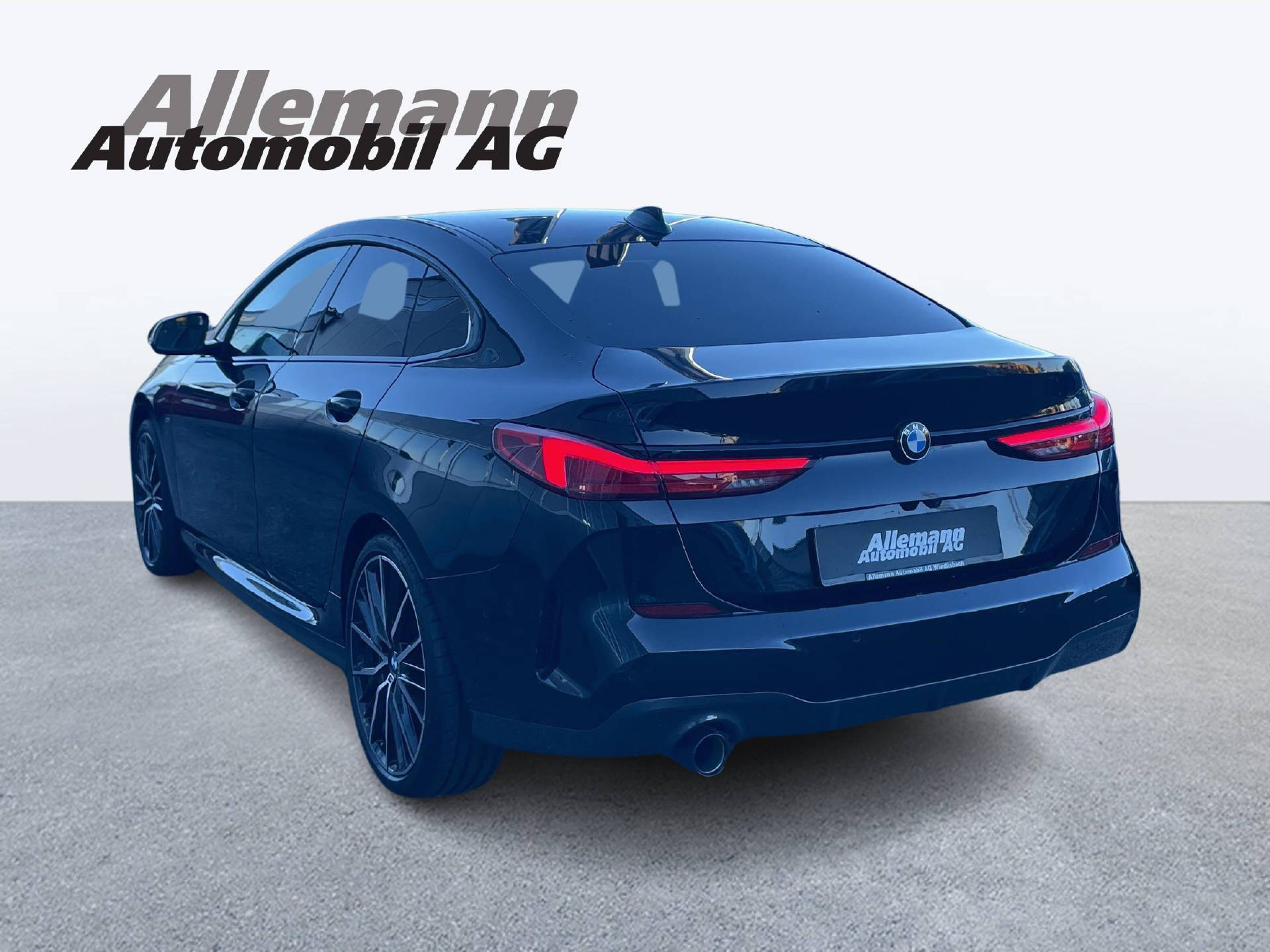 BMW 218i Gran Coupé-image-7
