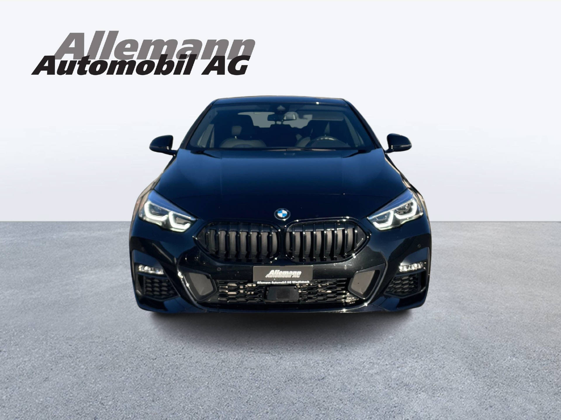 BMW 218i Gran Coupé-image-1