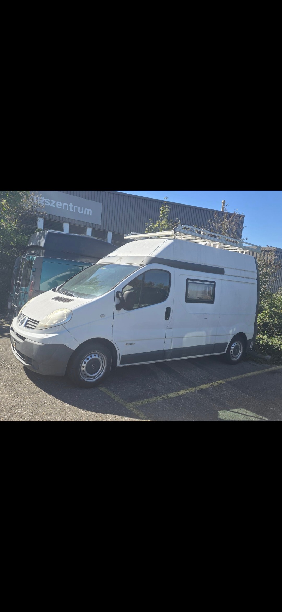RENAULT TRAFIC 2.5 l2h2 klima towbar ideal for camper