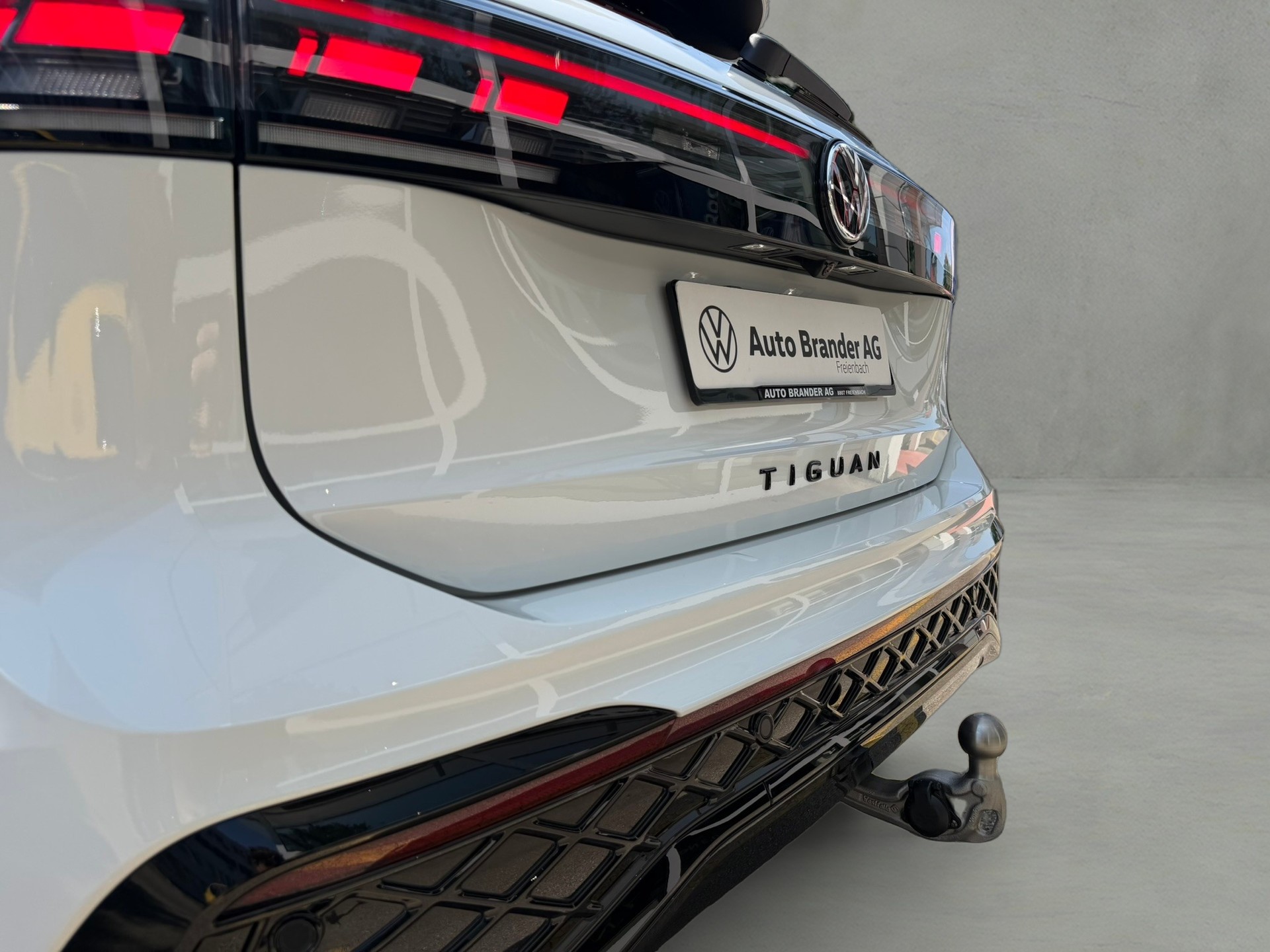 VW Tiguan 2.0 TSI DSG R-Line Plus 4Motion-image-29