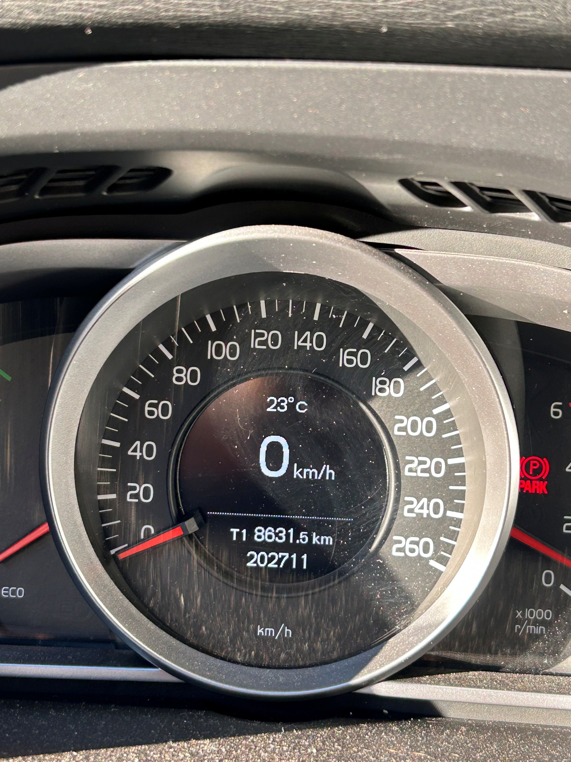 VOLVO 2.0 D3 Momentum S/S-image-2