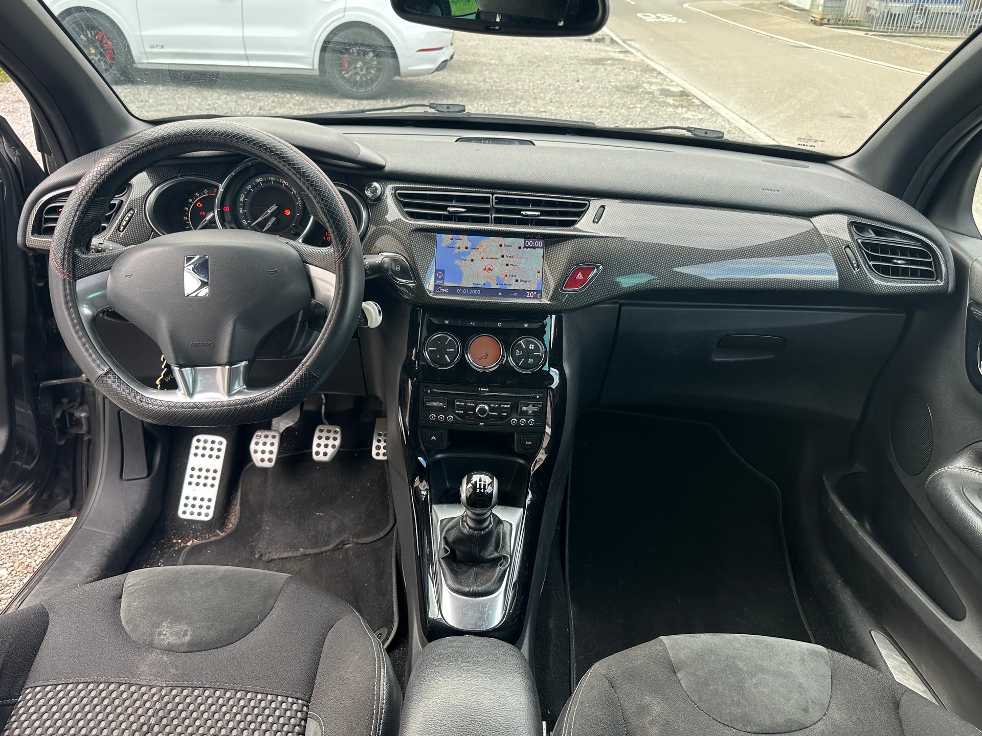 DS AUTOMOBILES DS3 1.6 THP Sport Chic-image-9