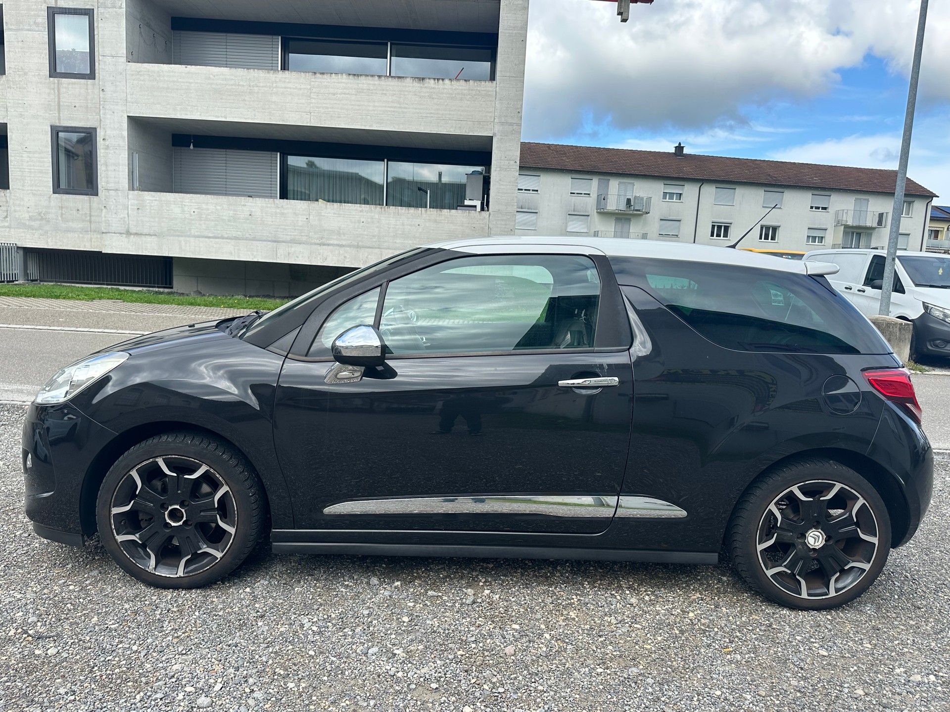DS AUTOMOBILES DS3 1.6 THP Sport Chic-image-4