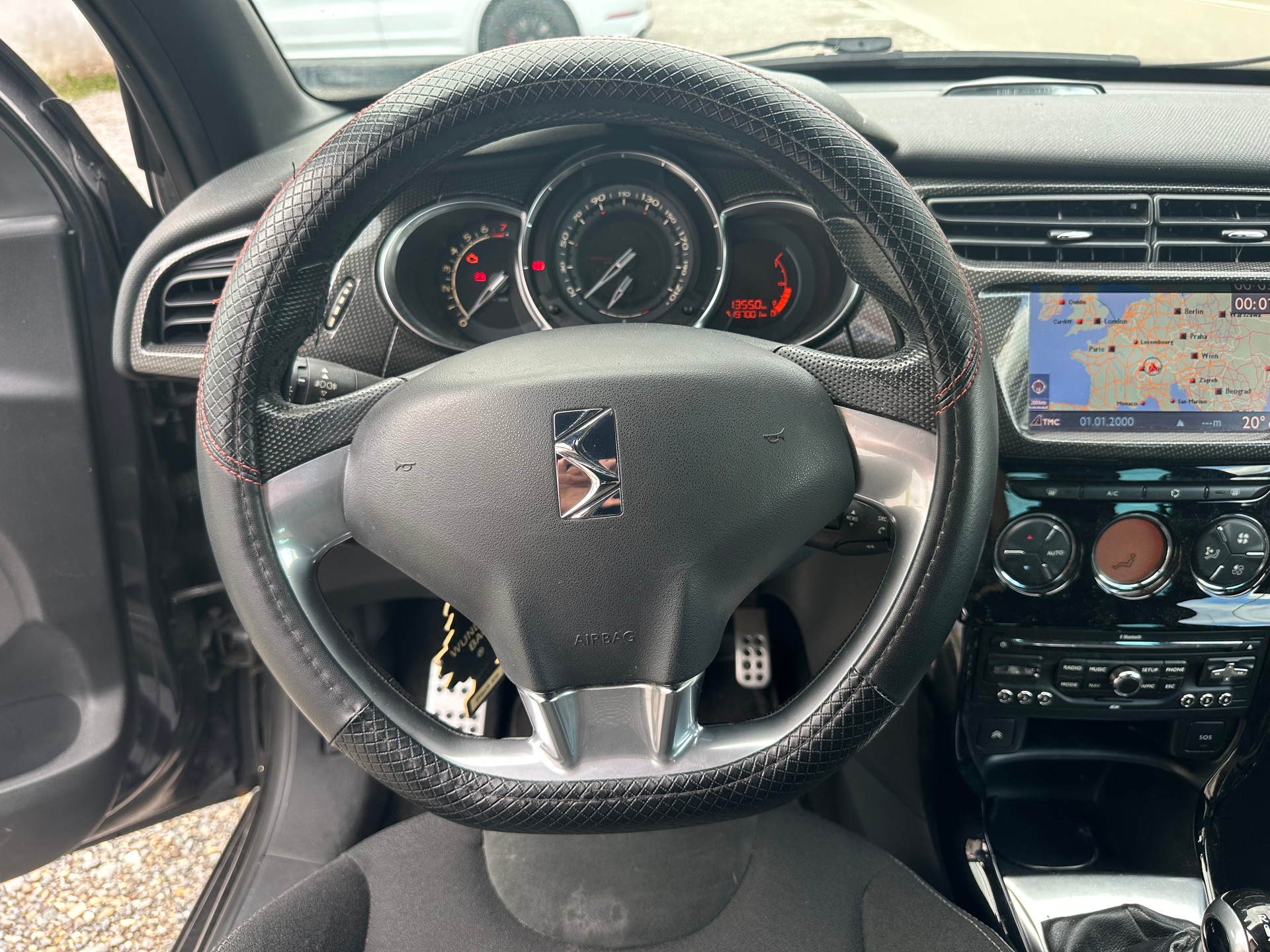 DS AUTOMOBILES DS3 1.6 THP Sport Chic-image-12