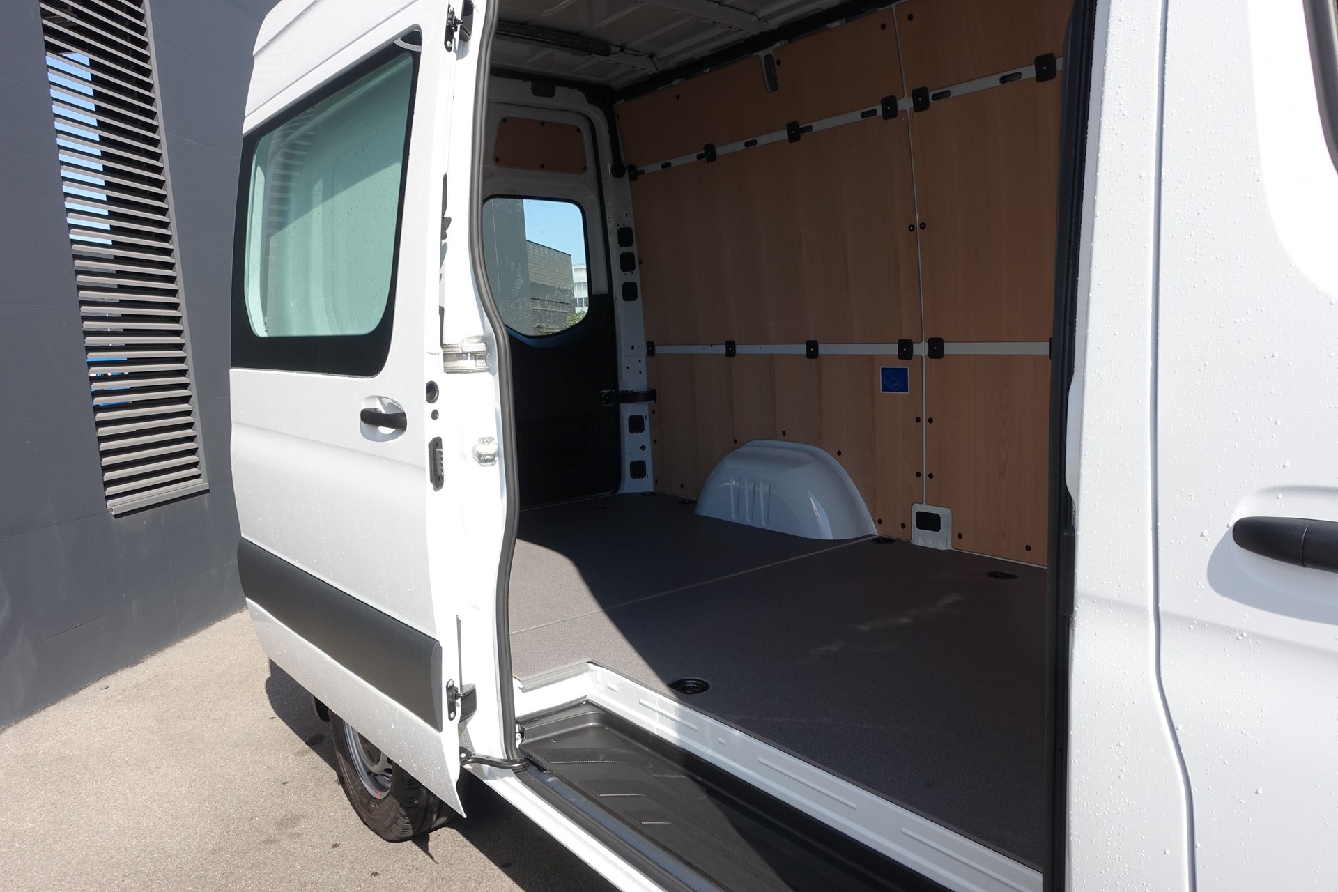 MERCEDES-BENZ Sprinter 317 CDI Standard 9G-TRONIC-image-3