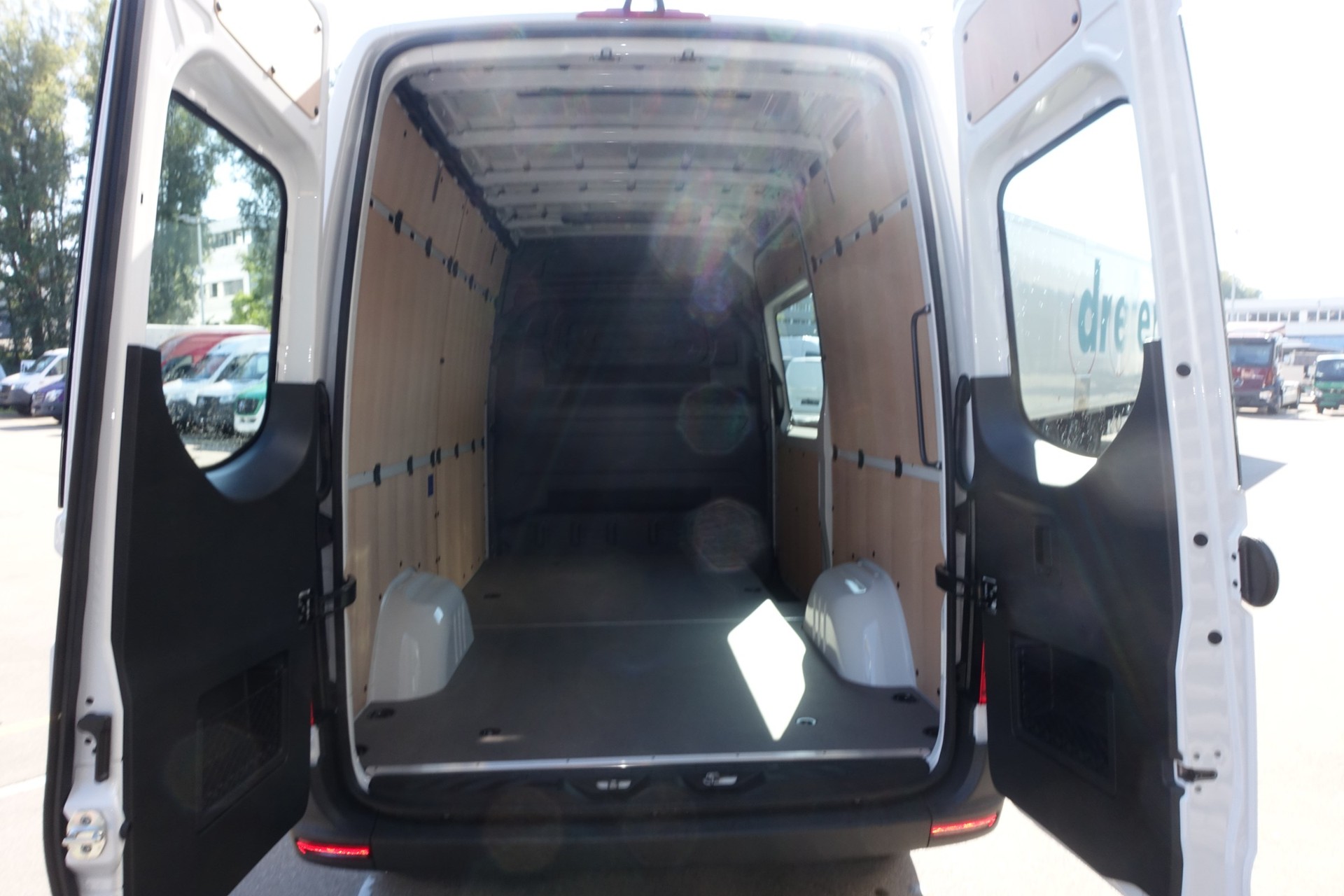 MERCEDES-BENZ Sprinter 317 CDI Standard 9G-TRONIC-image-4