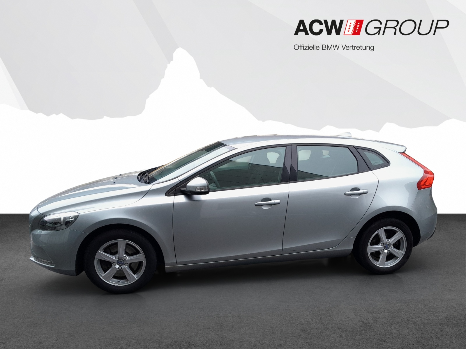 VOLVO V40 2.0 D3 Kinetic S/S-image-1