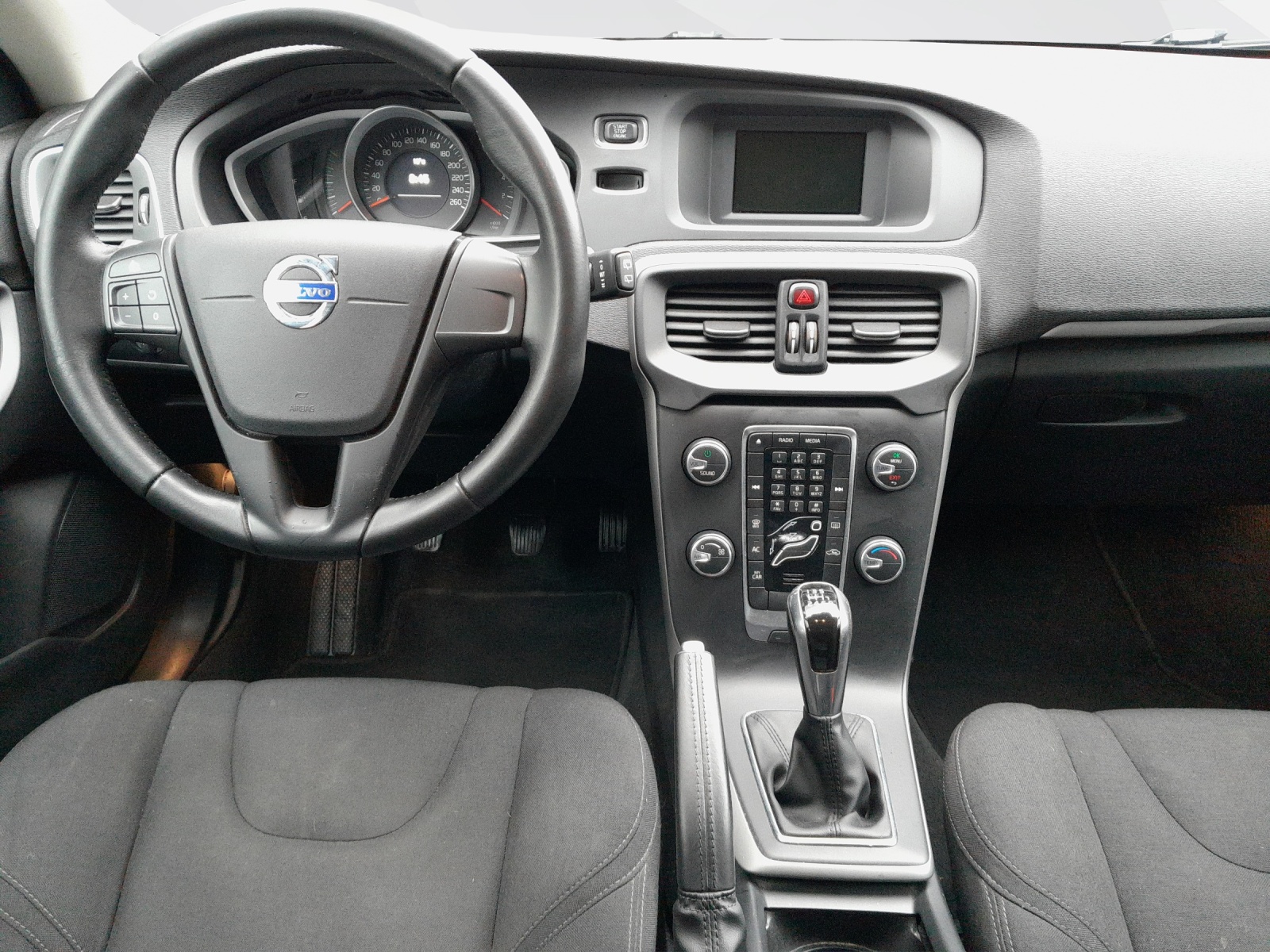 VOLVO V40 2.0 D3 Kinetic S/S-image-10