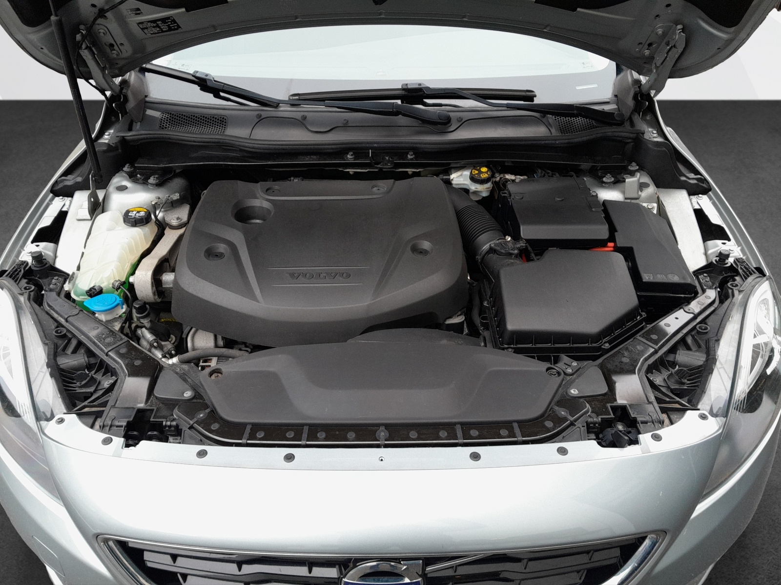 VOLVO V40 2.0 D3 Kinetic S/S-image-14