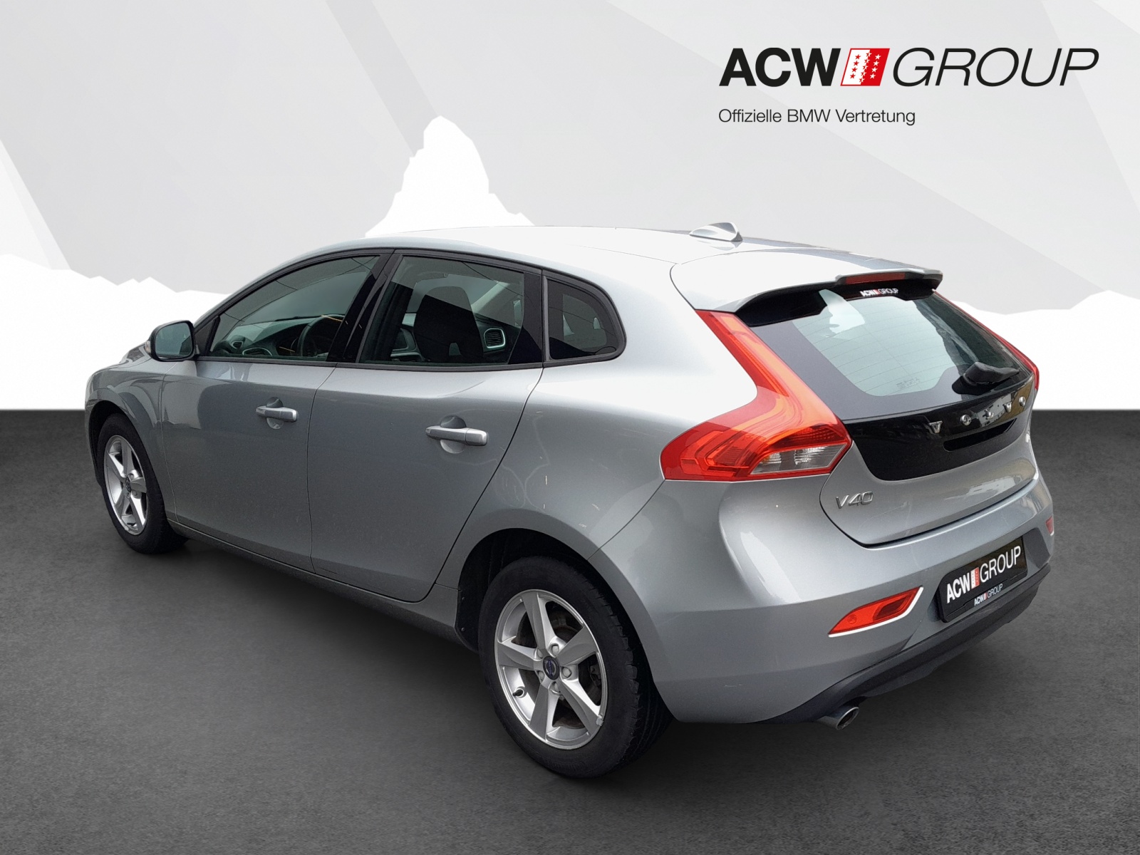 VOLVO V40 2.0 D3 Kinetic S/S-image-2