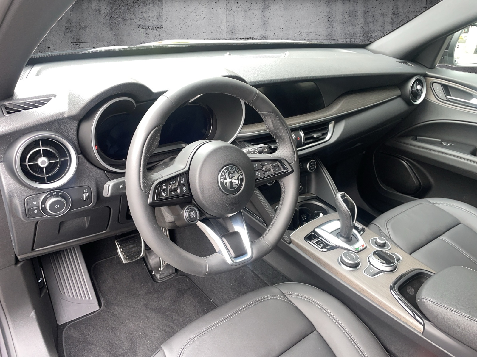ALFA ROMEO Stelvio 2.0 Q4 280 Ti Edition-image-9