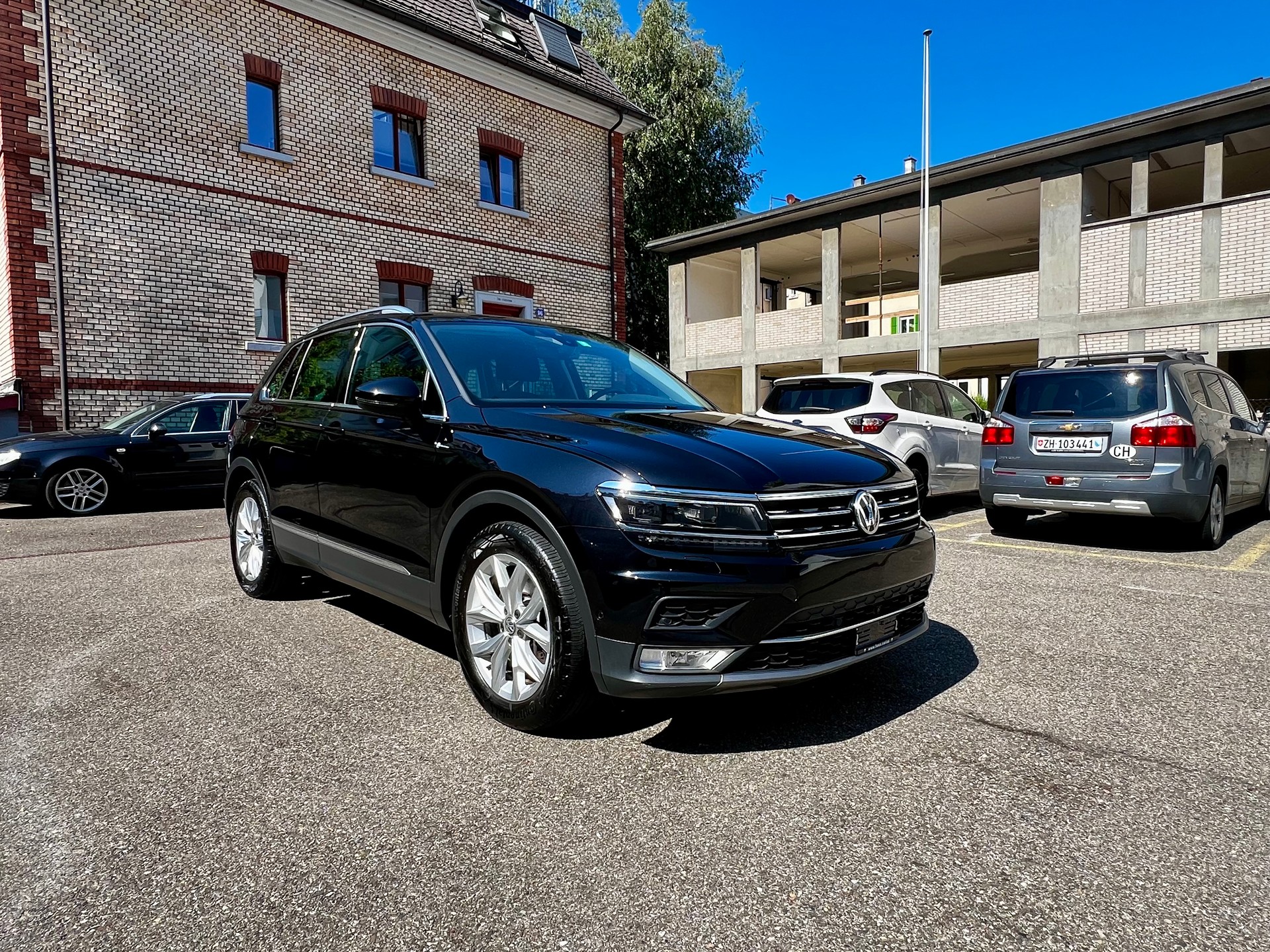 VW Tiguan 2.0TSI Highline 4Motion DSG Tiguan 2.0 TSI Highline 4Motion | 180 PS | LED | 360°-Kamera | Lückenloser Service-image-0