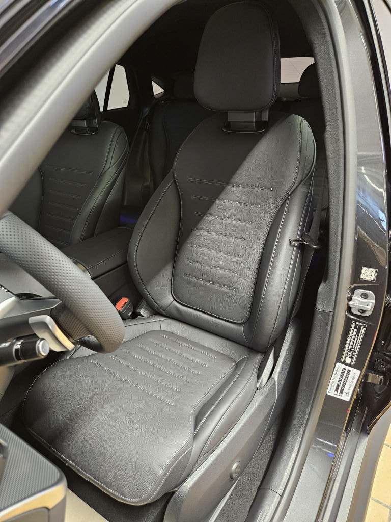 MERCEDES-BENZ GLC 220 d 4Matic AMG Line Coupé-image-7