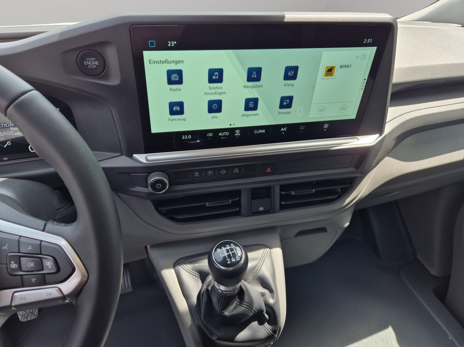 VW Transporter 2.0 TDI-image-7