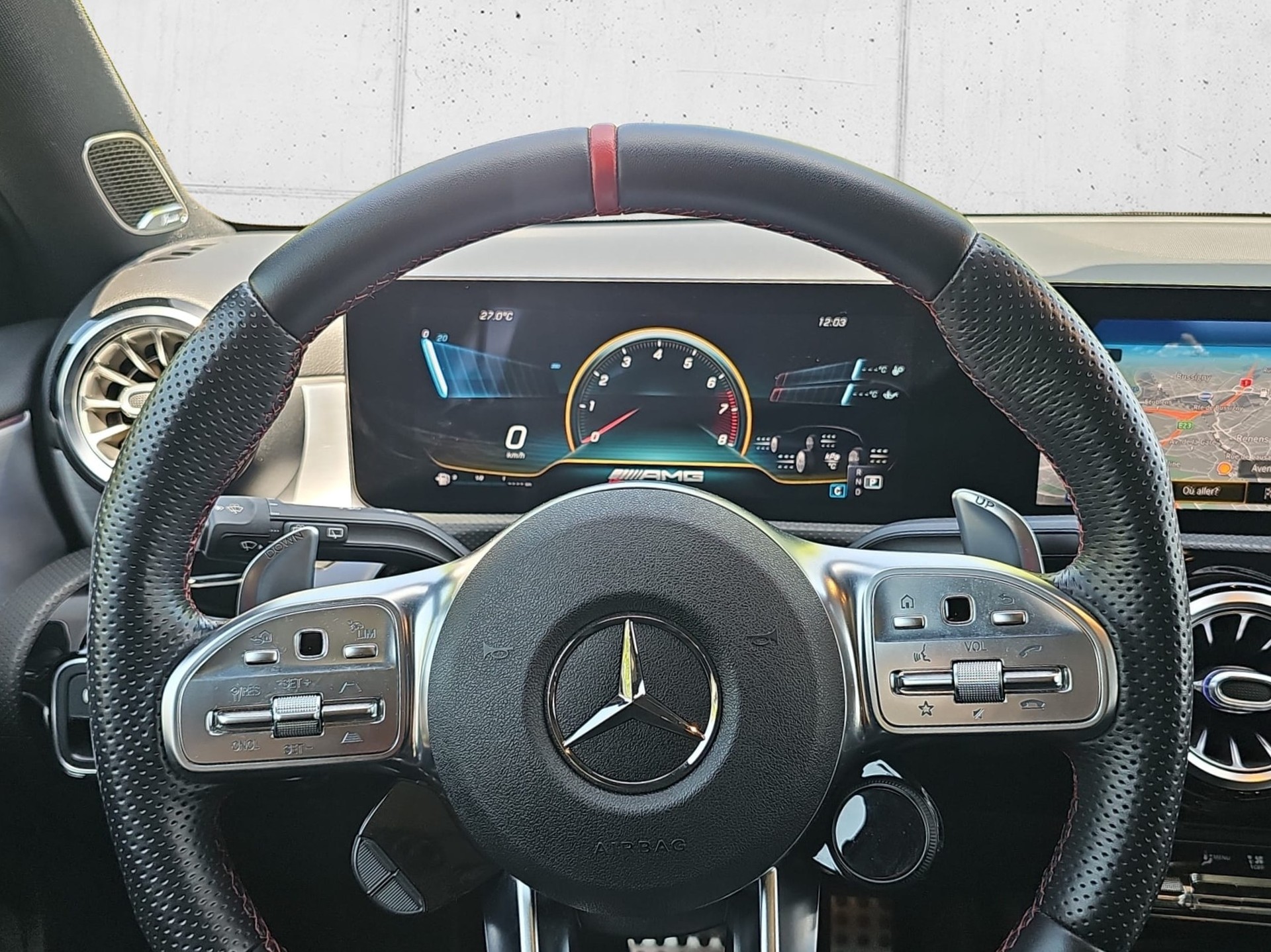 MERCEDES-BENZ A 35 AMG 4Matic Speedshift-image-14