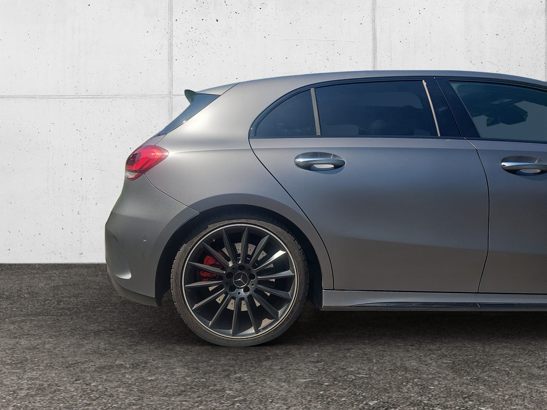 MERCEDES-BENZ A 35 AMG 4Matic Speedshift-image-8