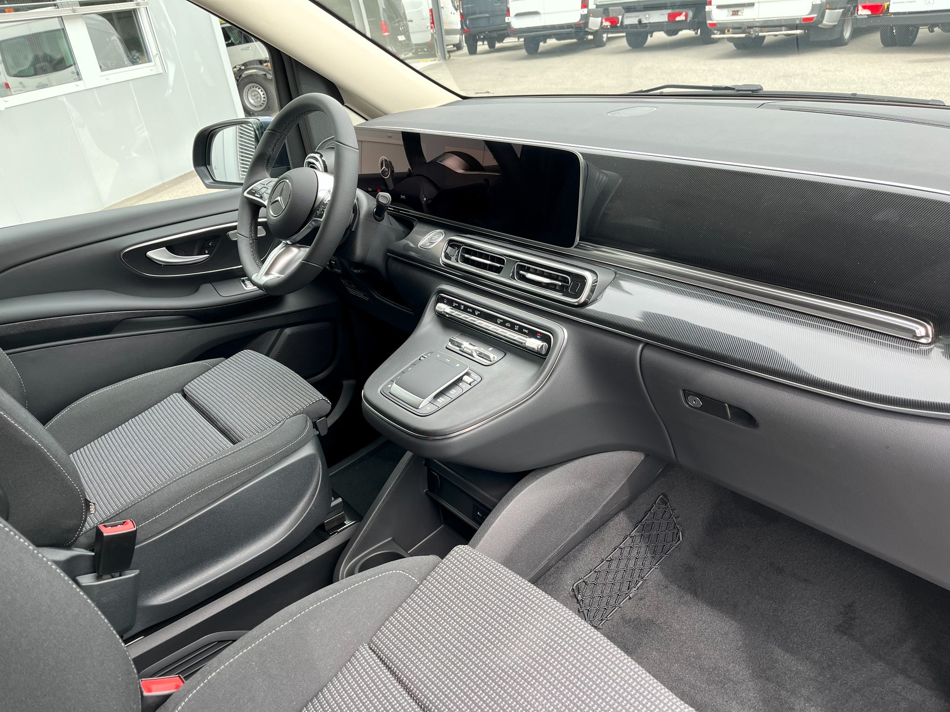 MERCEDES-BENZ Marco Polo 250 d 4M Automat-image-12