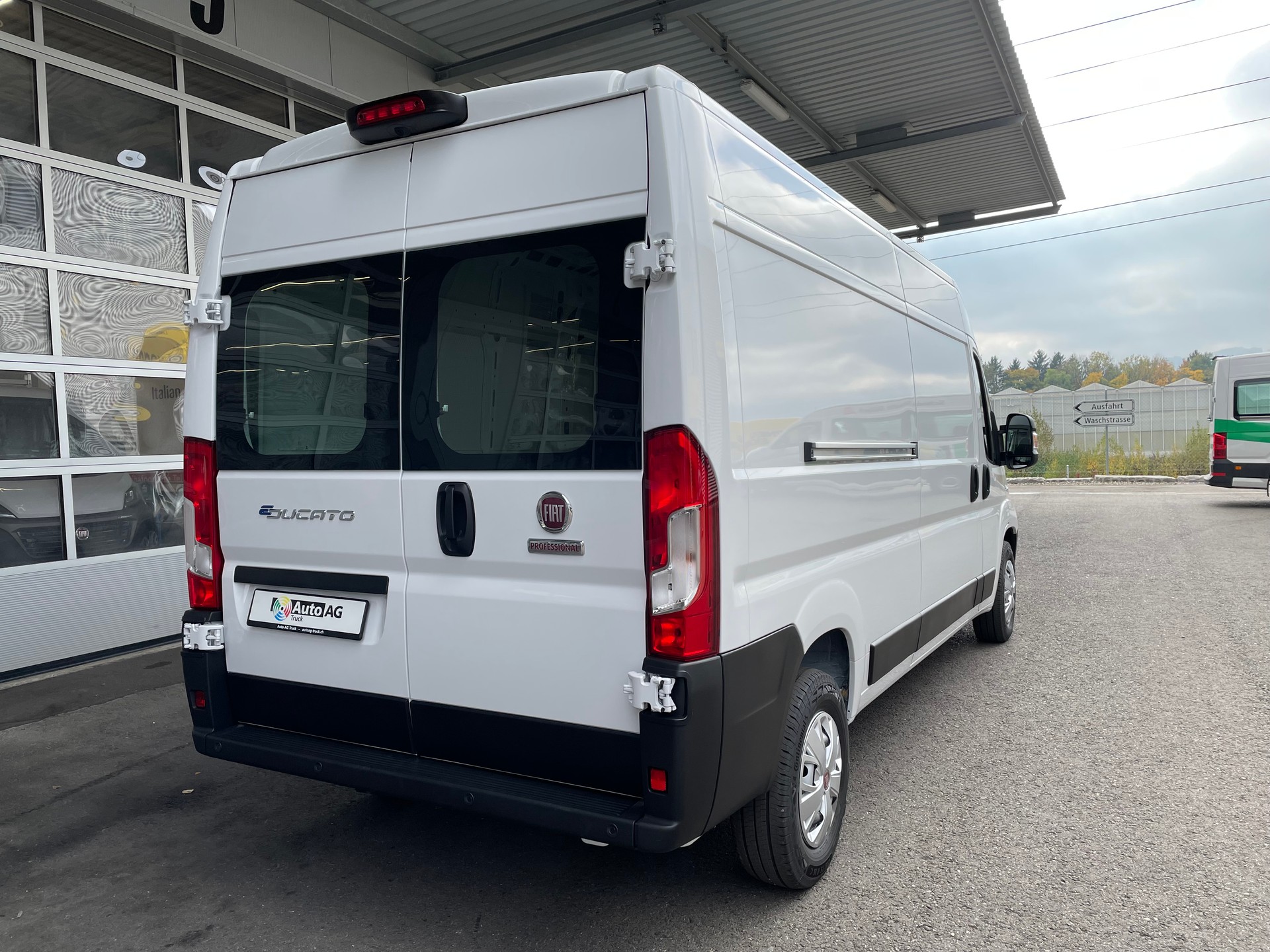 FIAT E-Ducato 35 47kWh L3H2-showroom-element-2