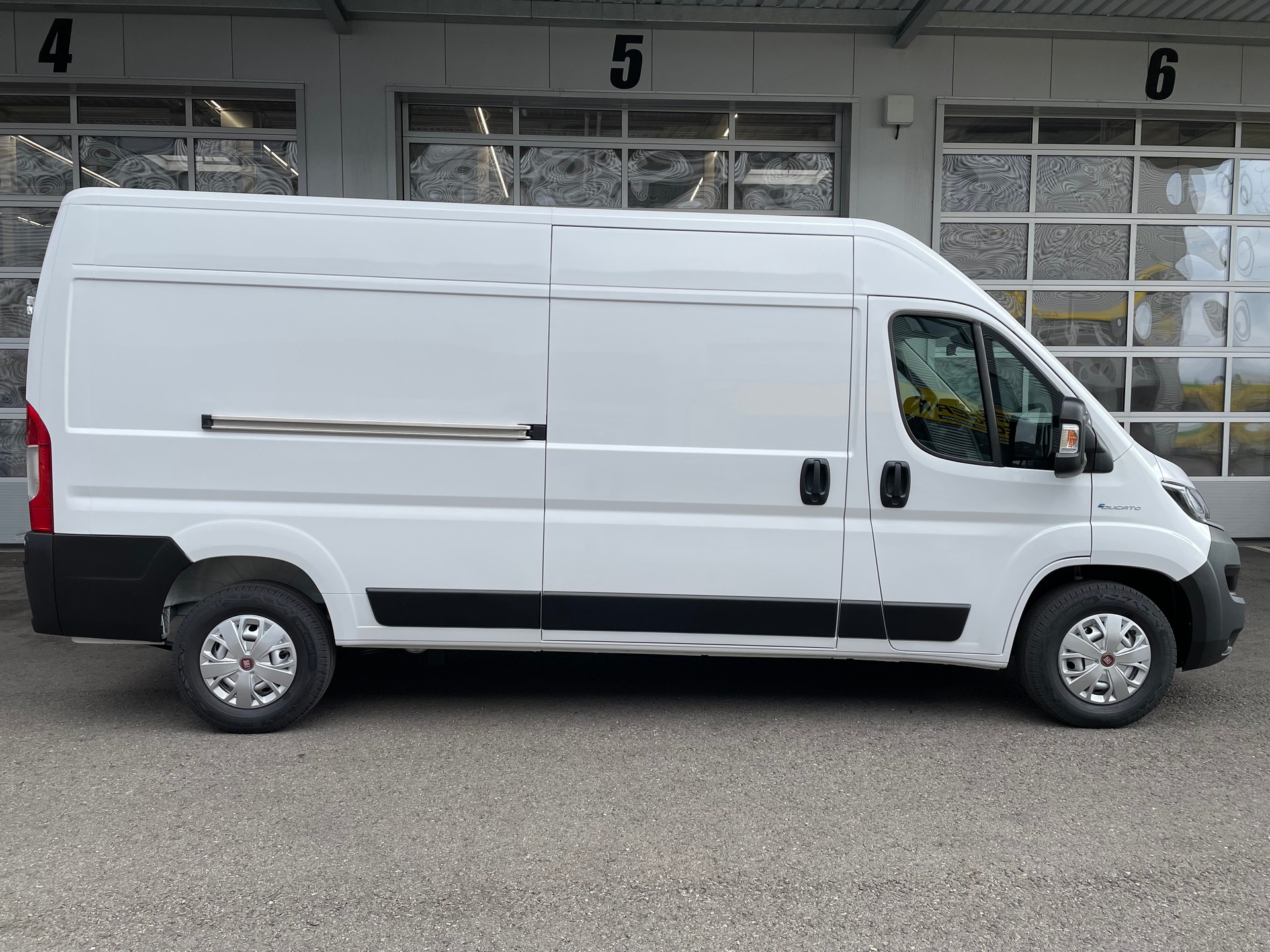 FIAT E-Ducato 35 47kWh L3H2