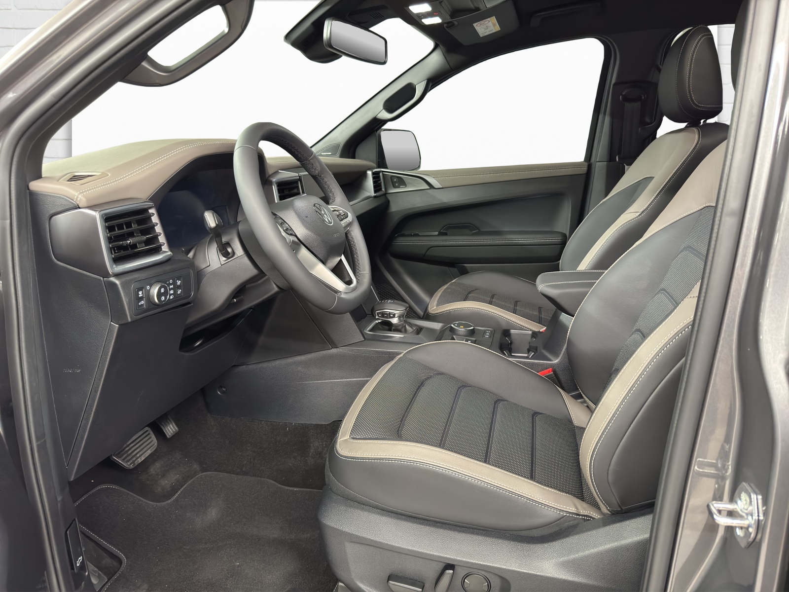 VW Amarok DKab. Pick-up 3.0 TDI 240 Aventura Winter 2 4m-image-6