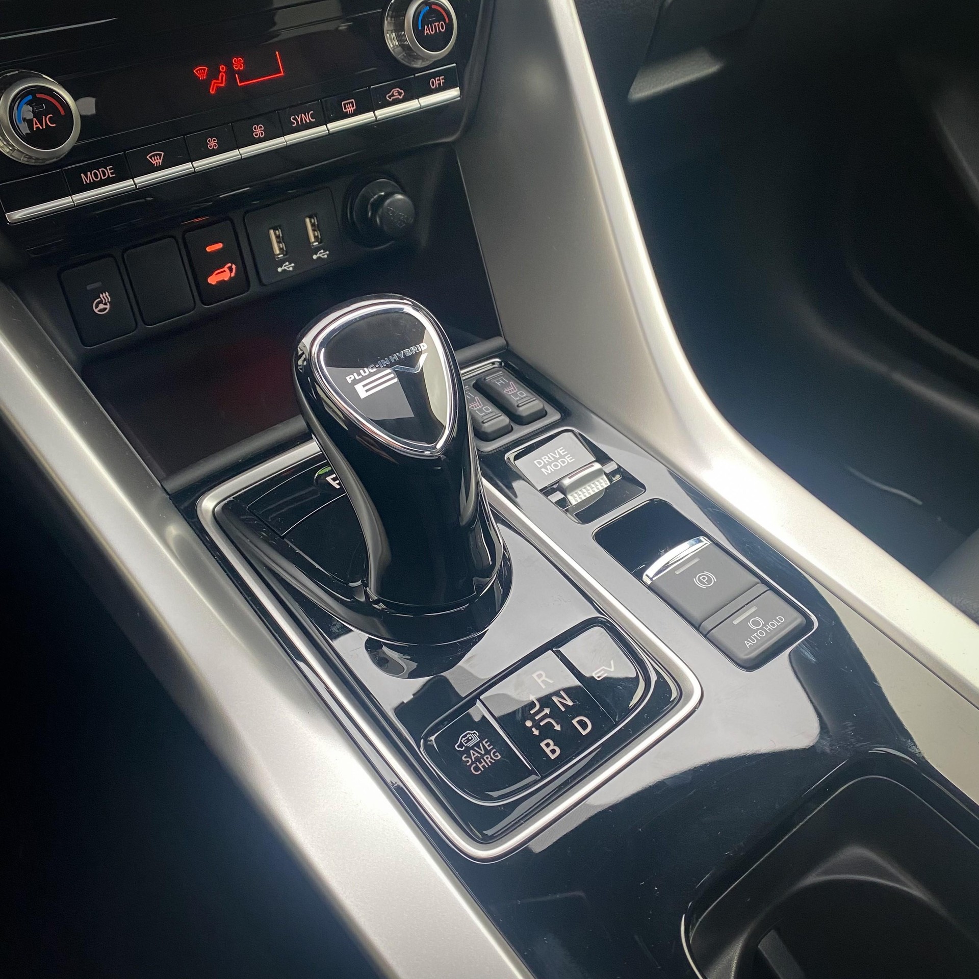 MITSUBISHI Eclipse Cross 2.4 PHEV Instyle+ 4x4-image-10