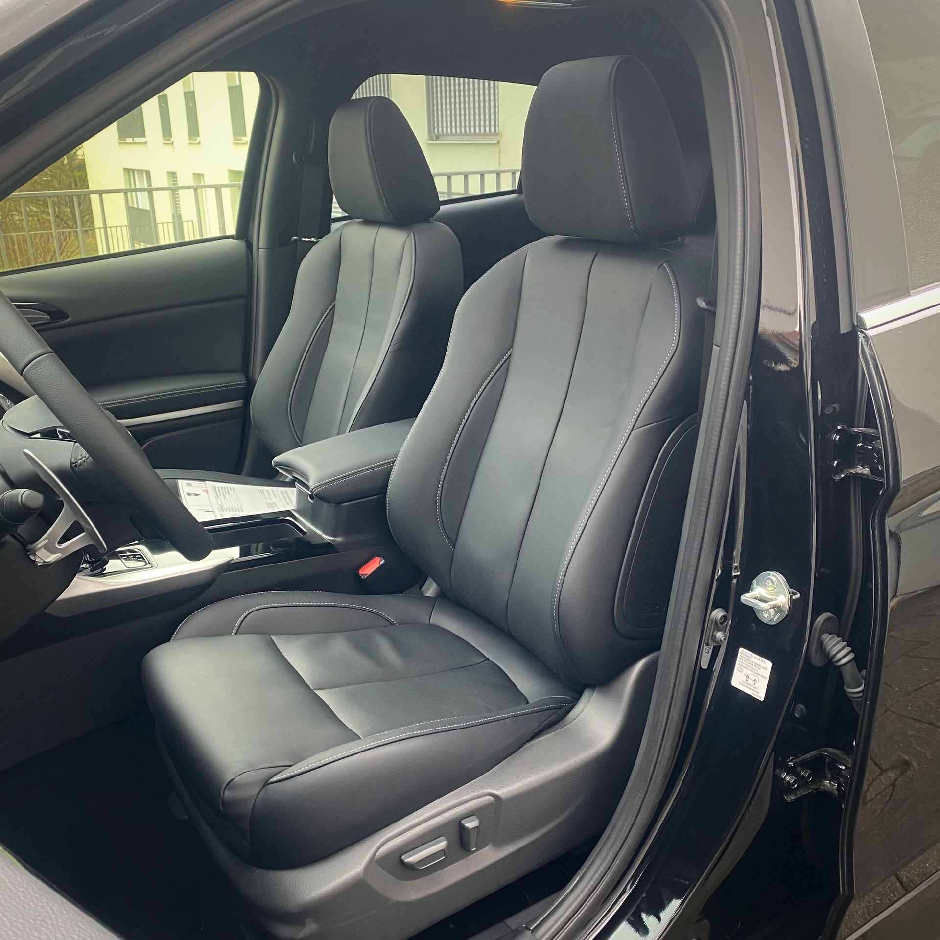 MITSUBISHI Eclipse Cross 2.4 PHEV Instyle+ 4x4-image-12