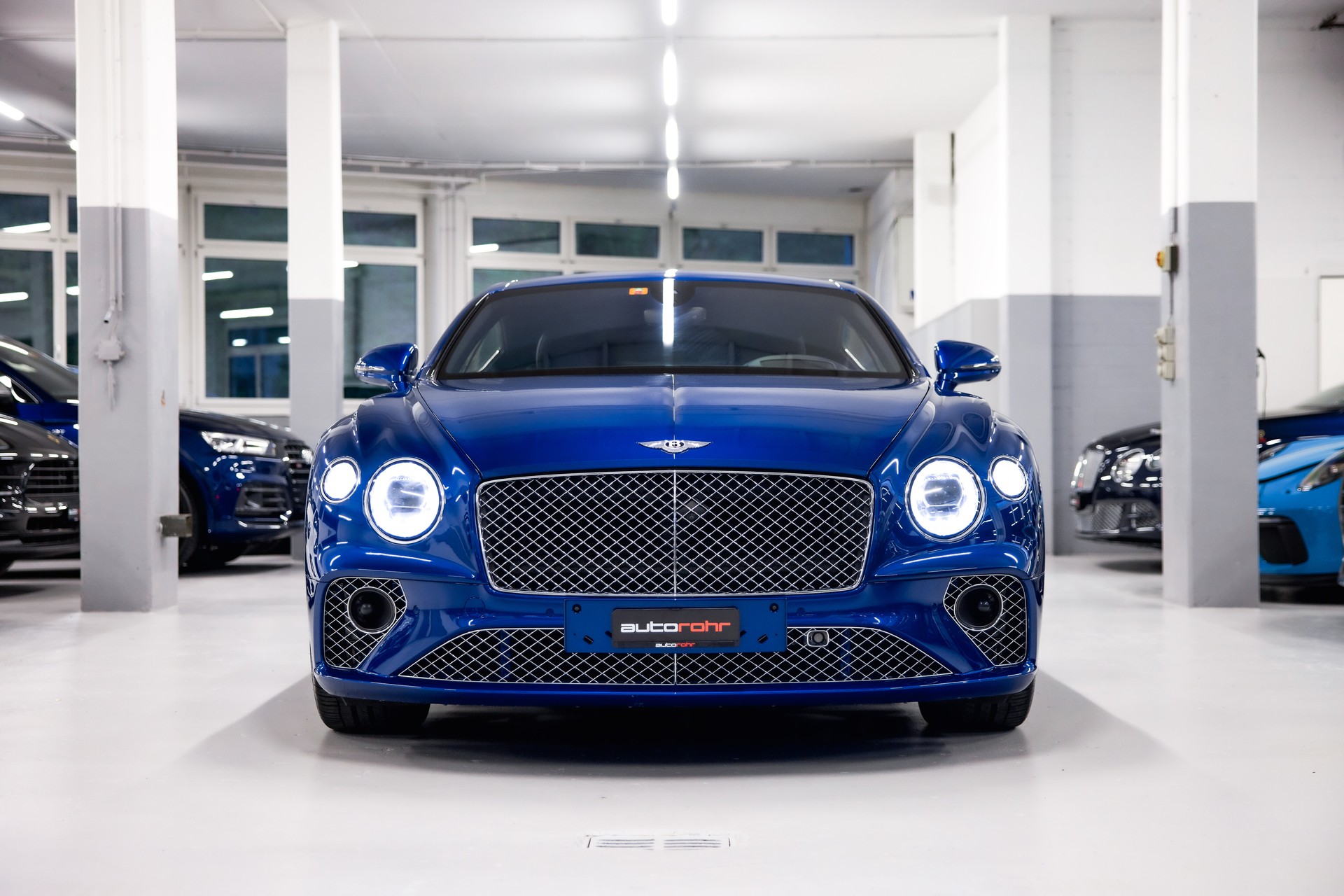 BENTLEY Continental GT 6.0 W12-showroom-element-1