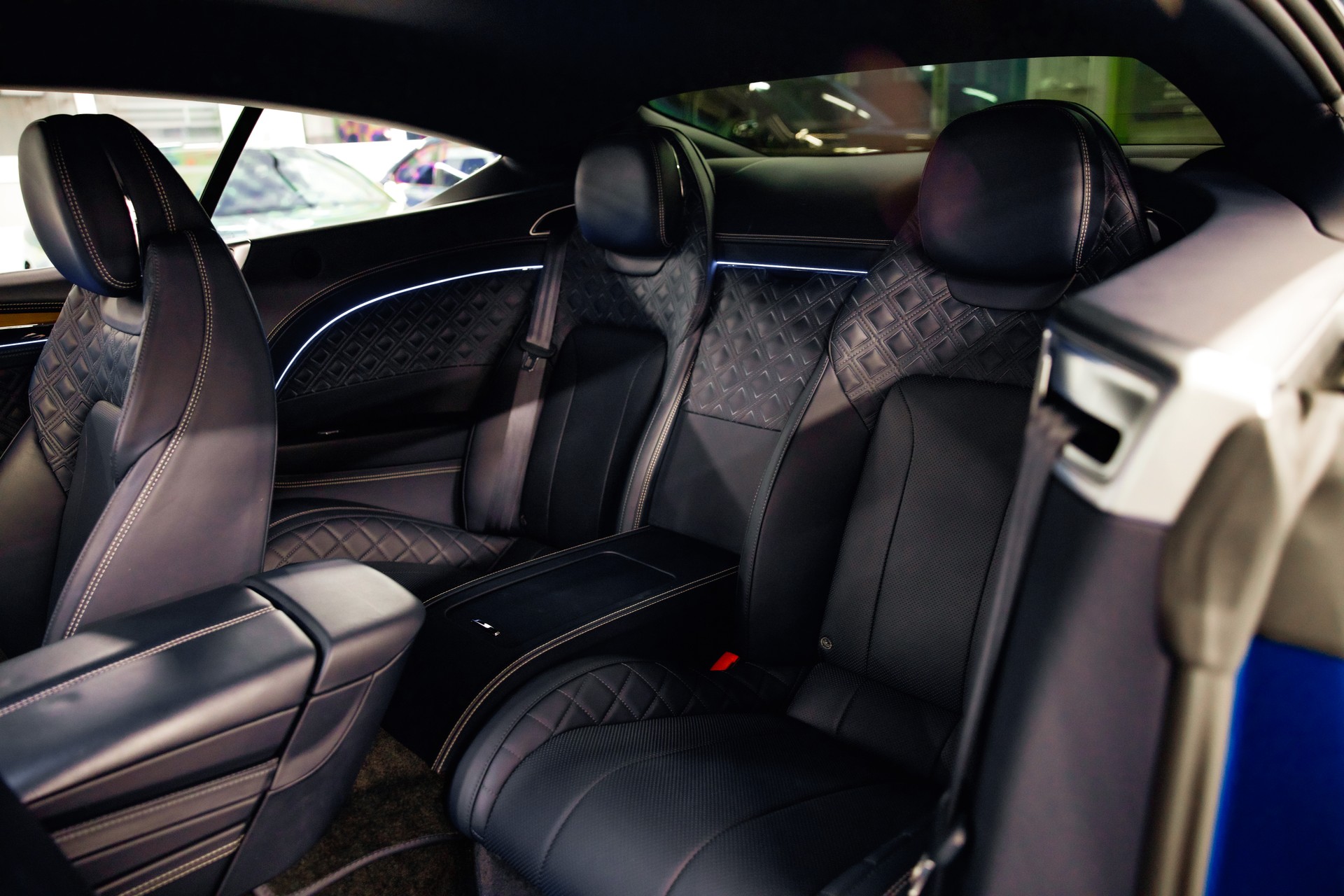 BENTLEY Continental GT 6.0 W12-image-20