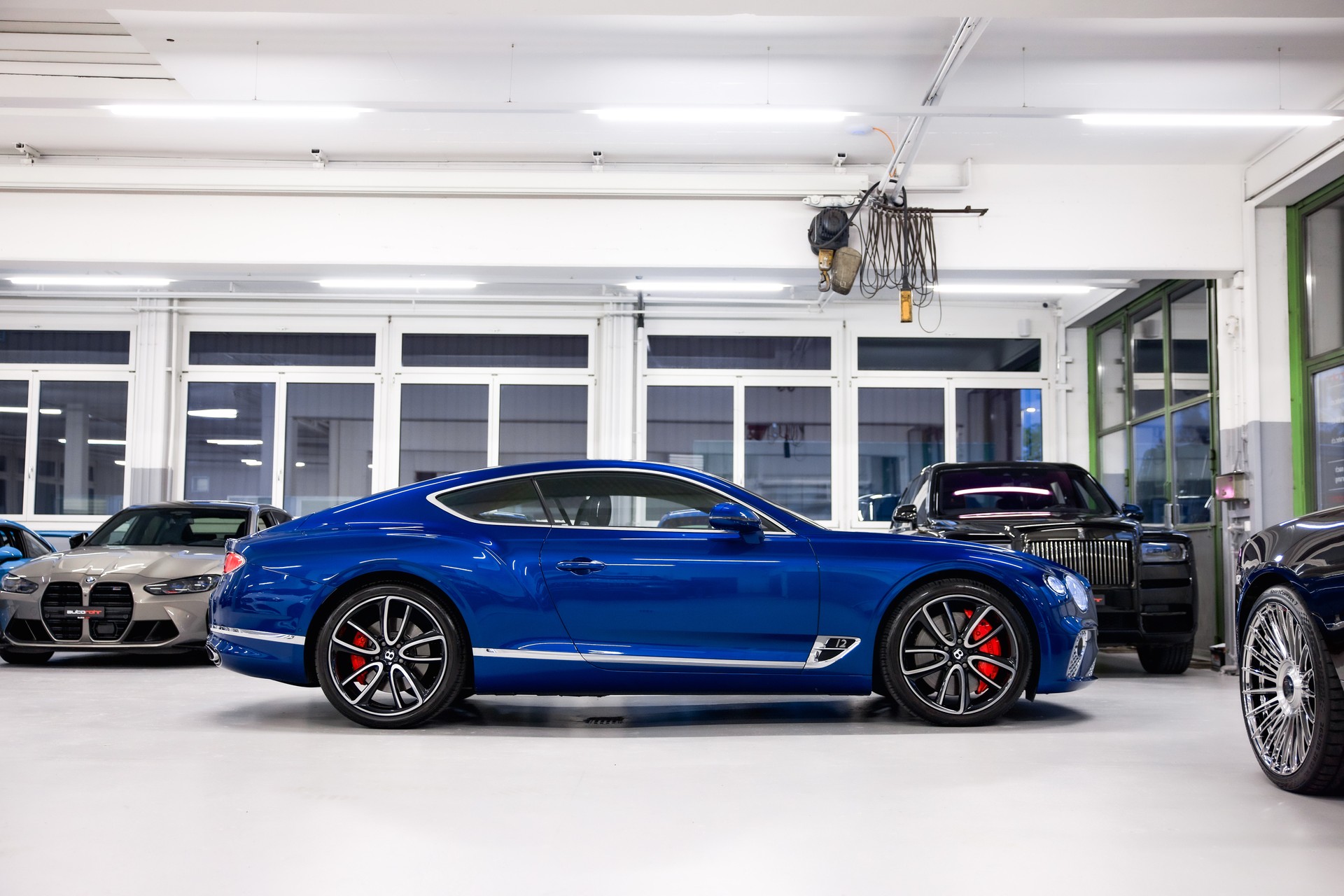 BENTLEY Continental GT 6.0 W12-showroom-element-3