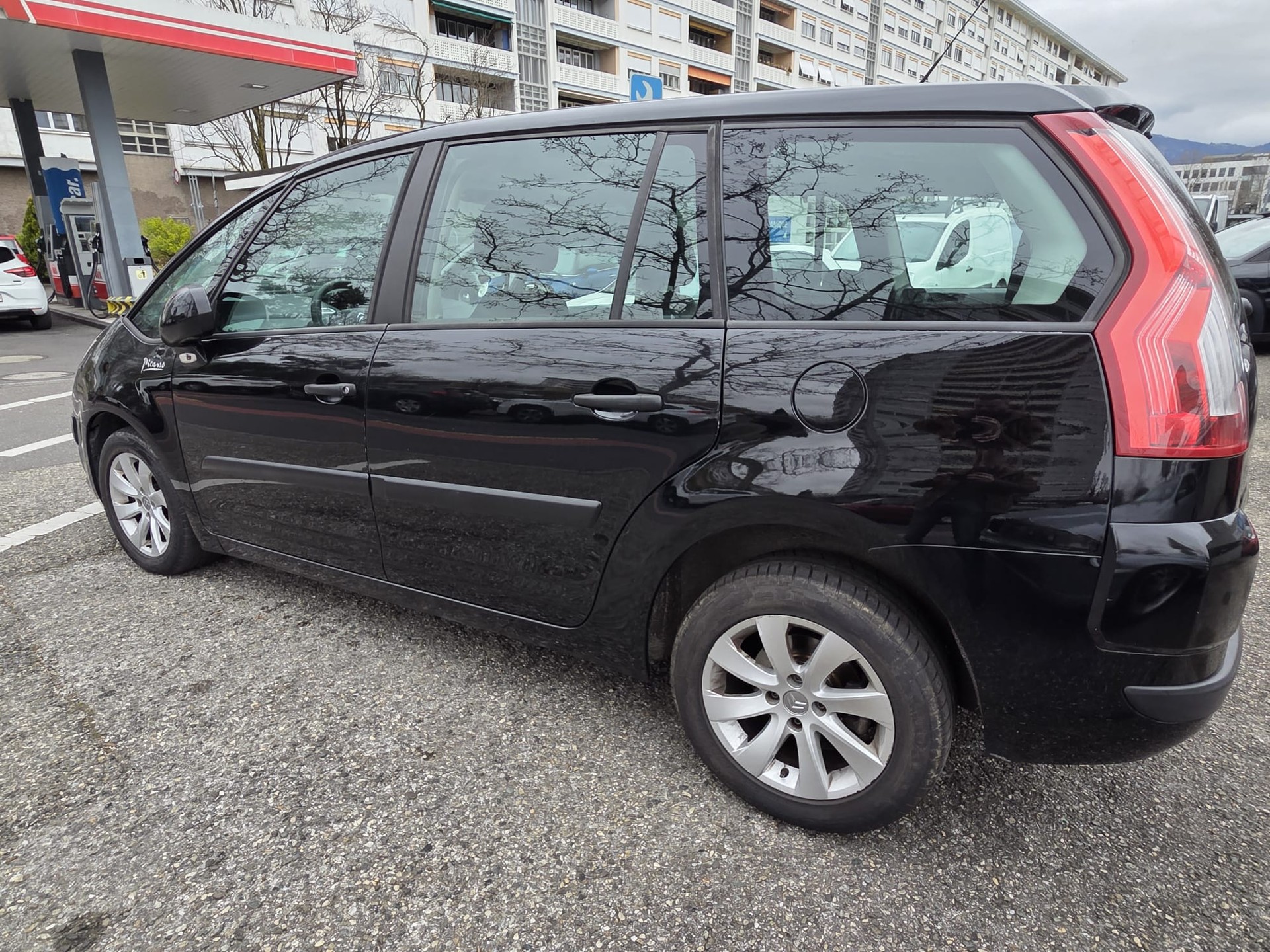CITROEN Grand C4 Picasso 1.6 HDI 16V Attraction-image-3