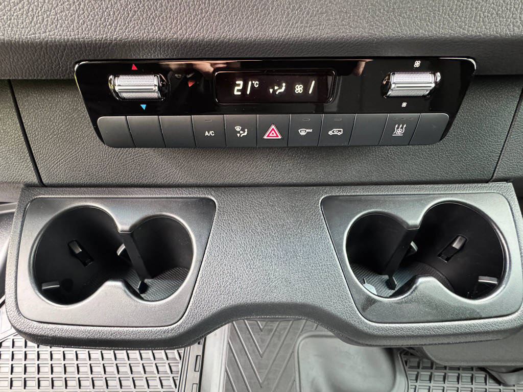 MERCEDES-BENZ eSprinter 320 Kasten Pro Worker 3665 S 81 kWh-image-15