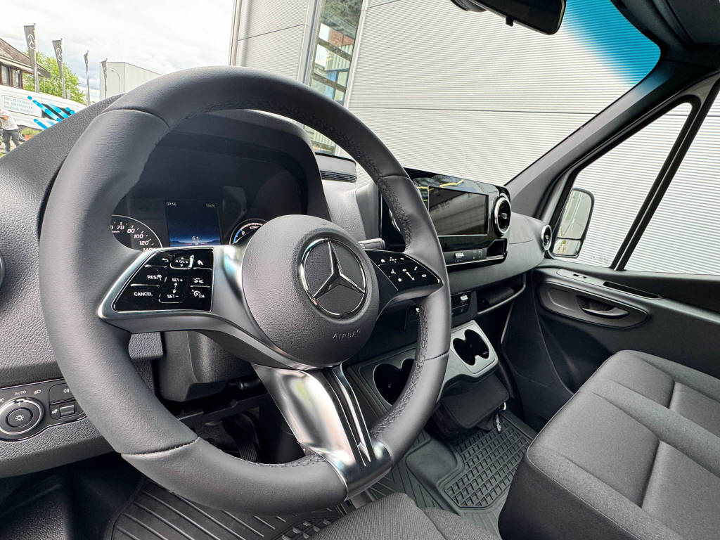 MERCEDES-BENZ eSprinter 320 Kasten Pro Worker 3665 S 81 kWh-image-12
