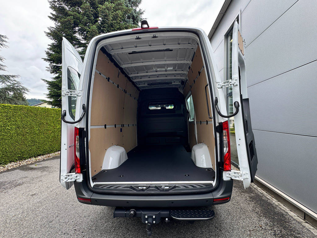 MERCEDES-BENZ eSprinter 320 Kasten Pro Worker 3665 S 81 kWh-image-4