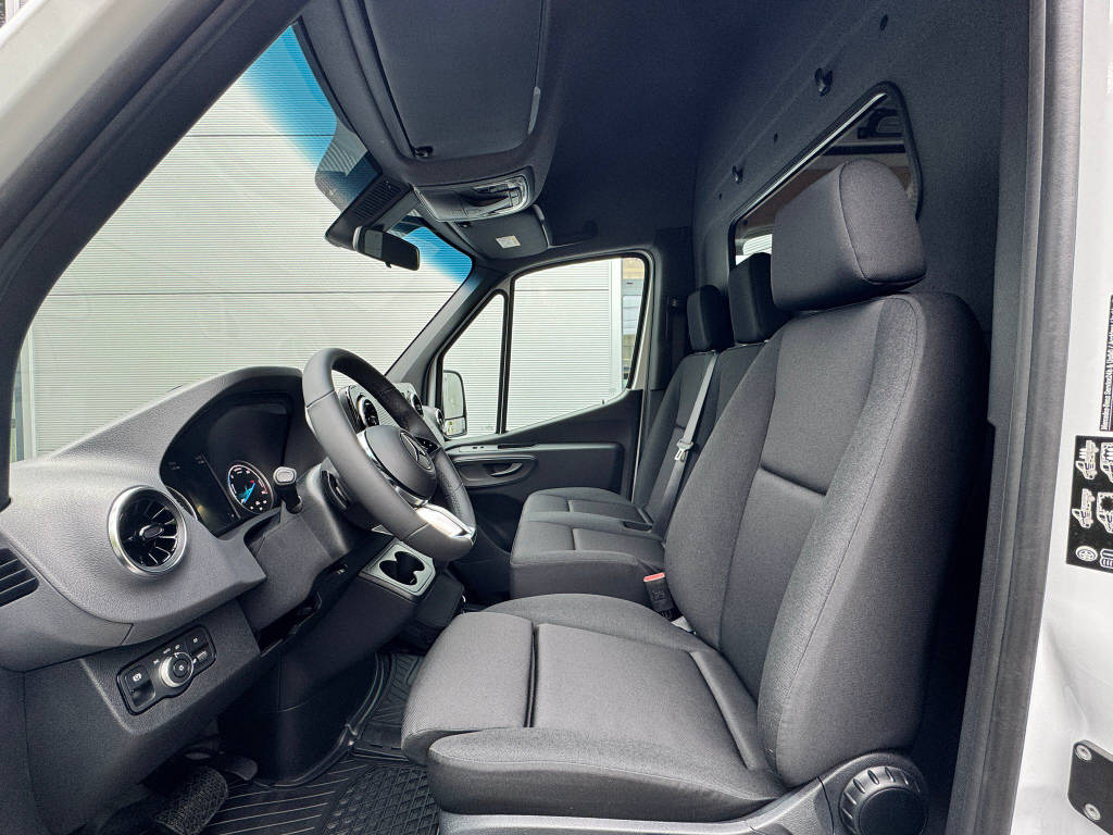 MERCEDES-BENZ eSprinter 320 Kasten Pro Worker 3665 S 81 kWh-image-11