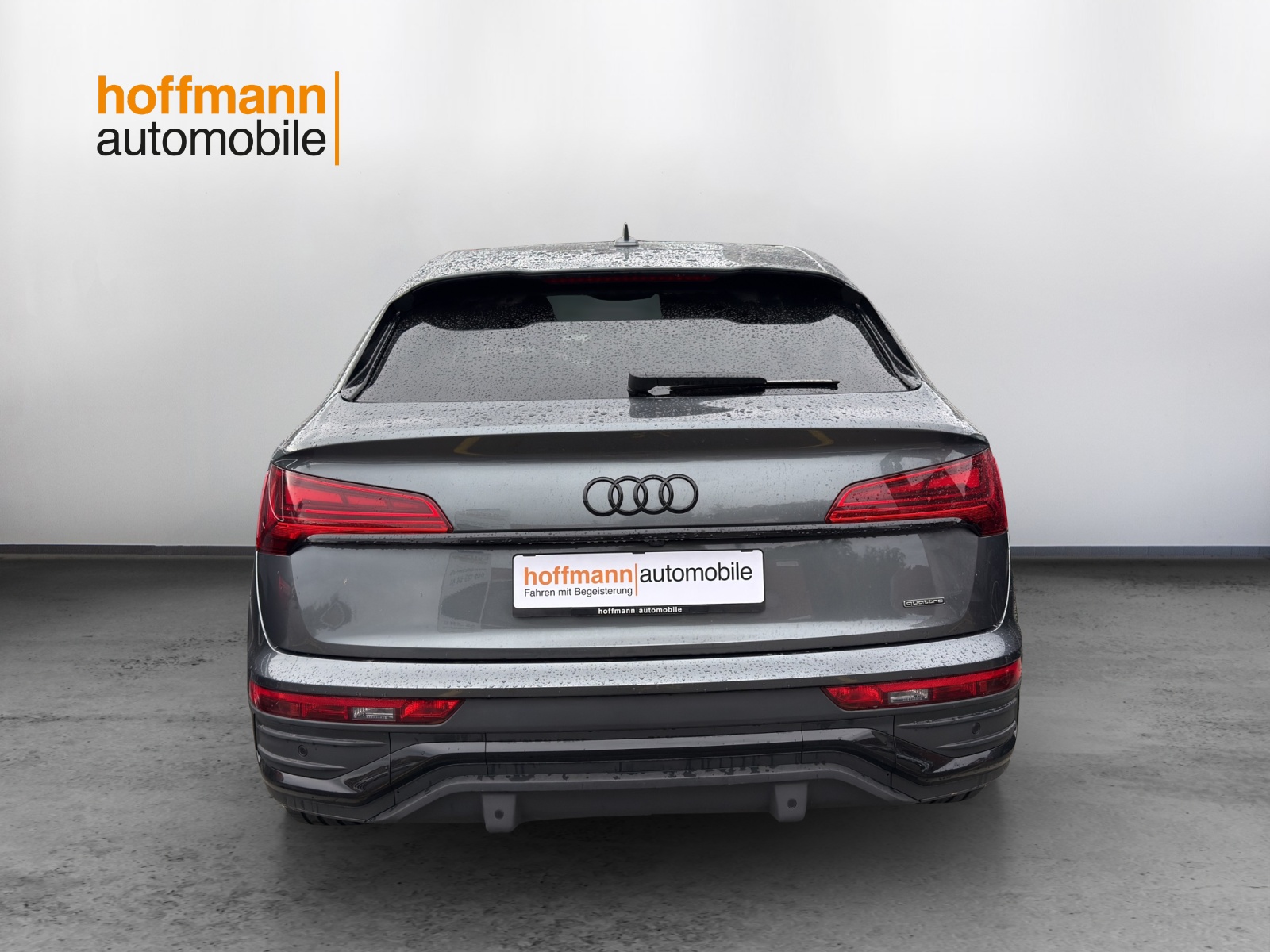 AUDI Q5 Sportback 55 TFSI e PHEV S line quattro S-tronic-image-4