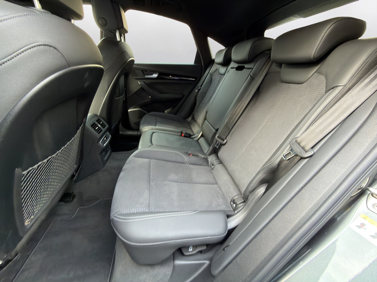 AUDI Q5 Sportback 55 TFSI e PHEV S line quattro S-tronic-image-9