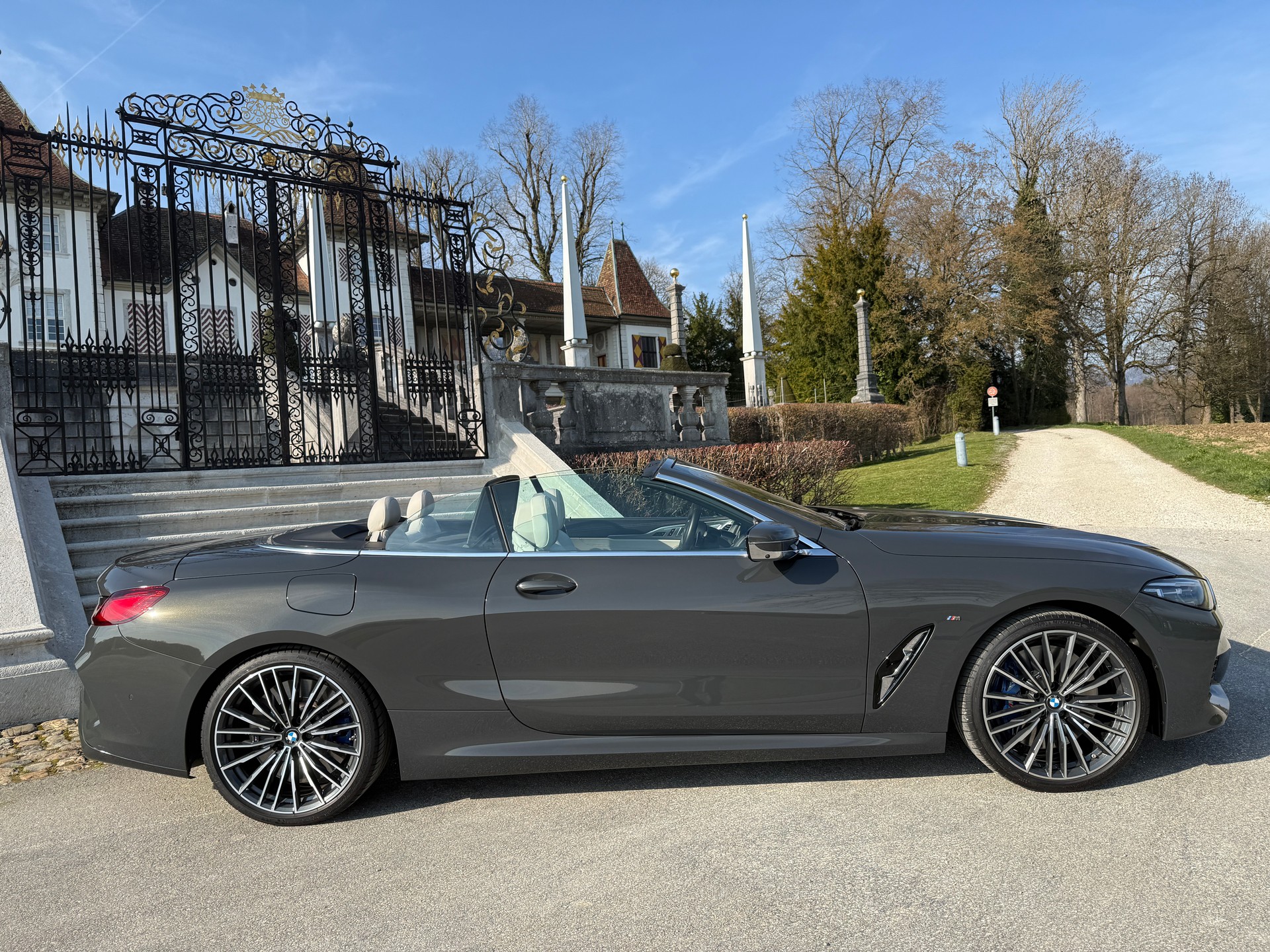 BMW M850i xDrive Steptronic-showroom-element-2