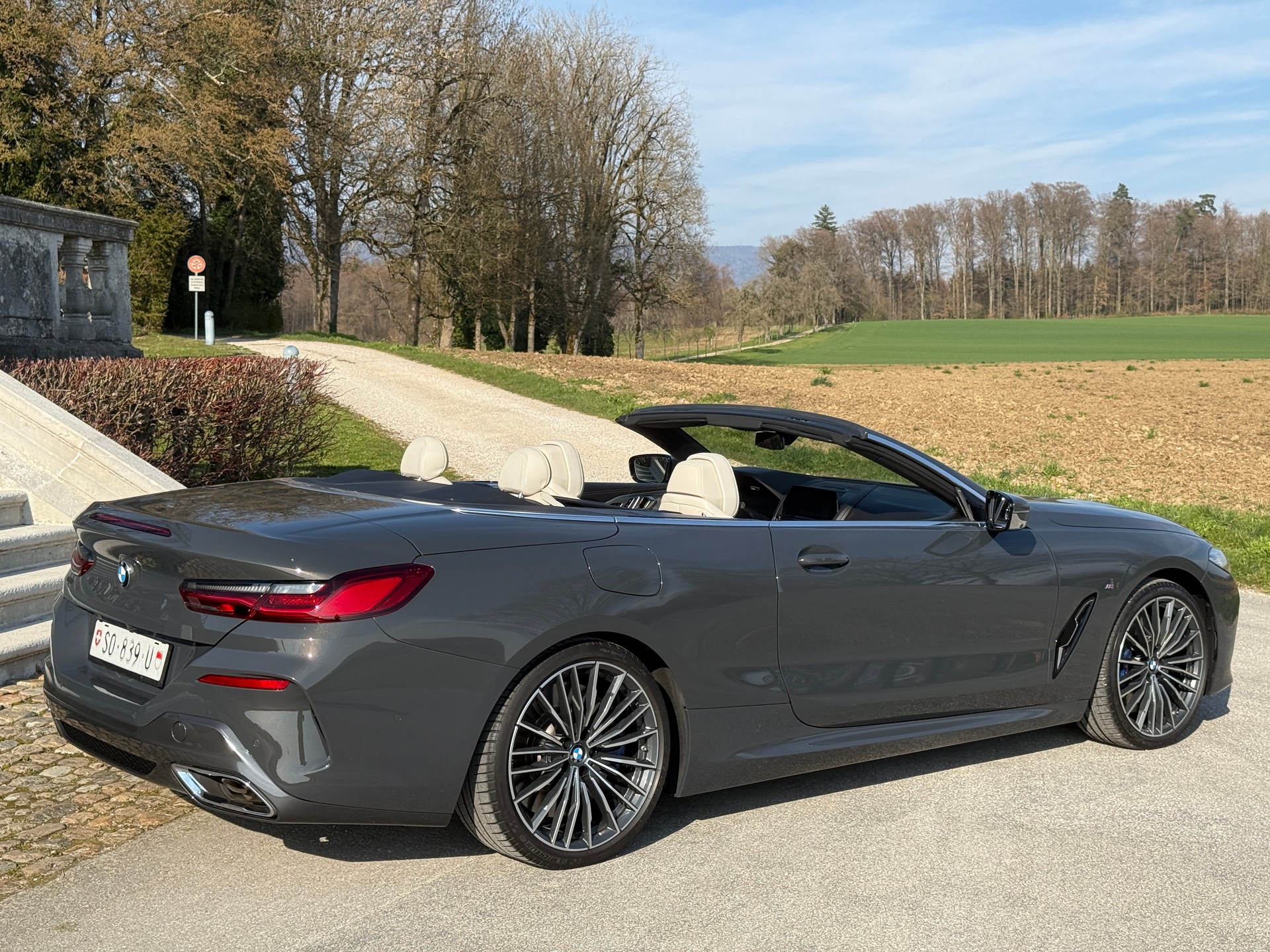 BMW M850i xDrive Steptronic-showroom-element-3