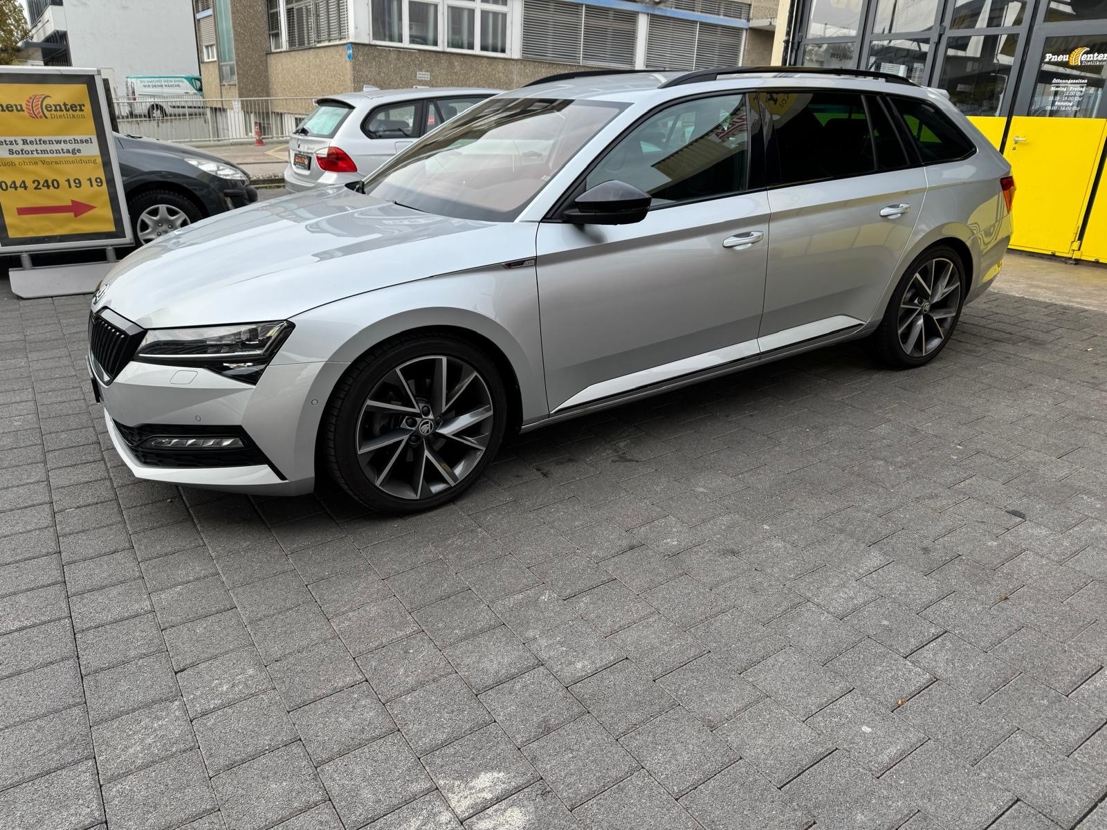 Car photo