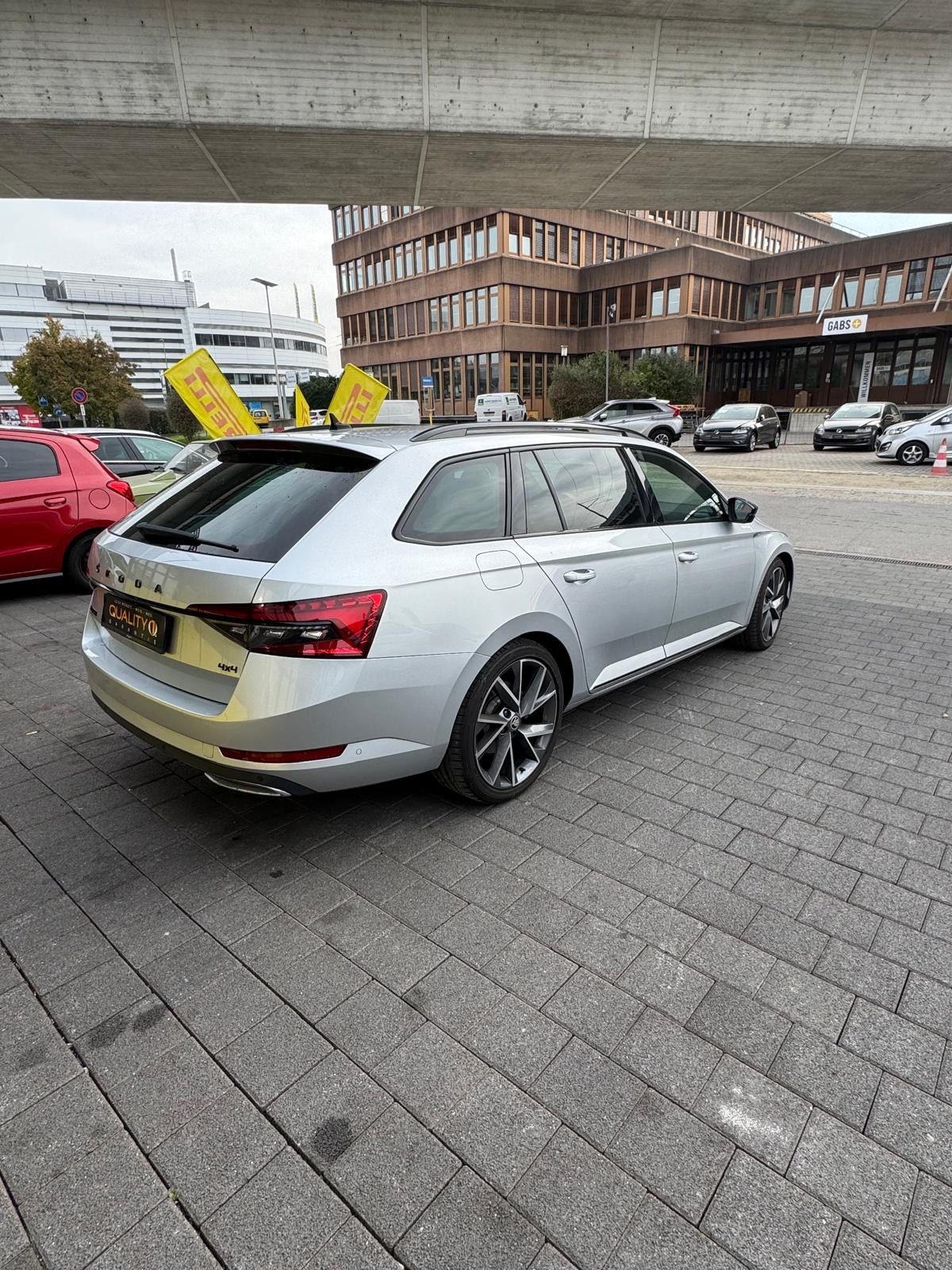 SKODA SUPERB-image-2