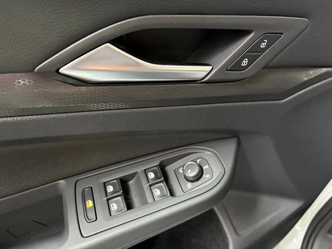 VW Golf 2.0 TSI GTI DSG-image-13