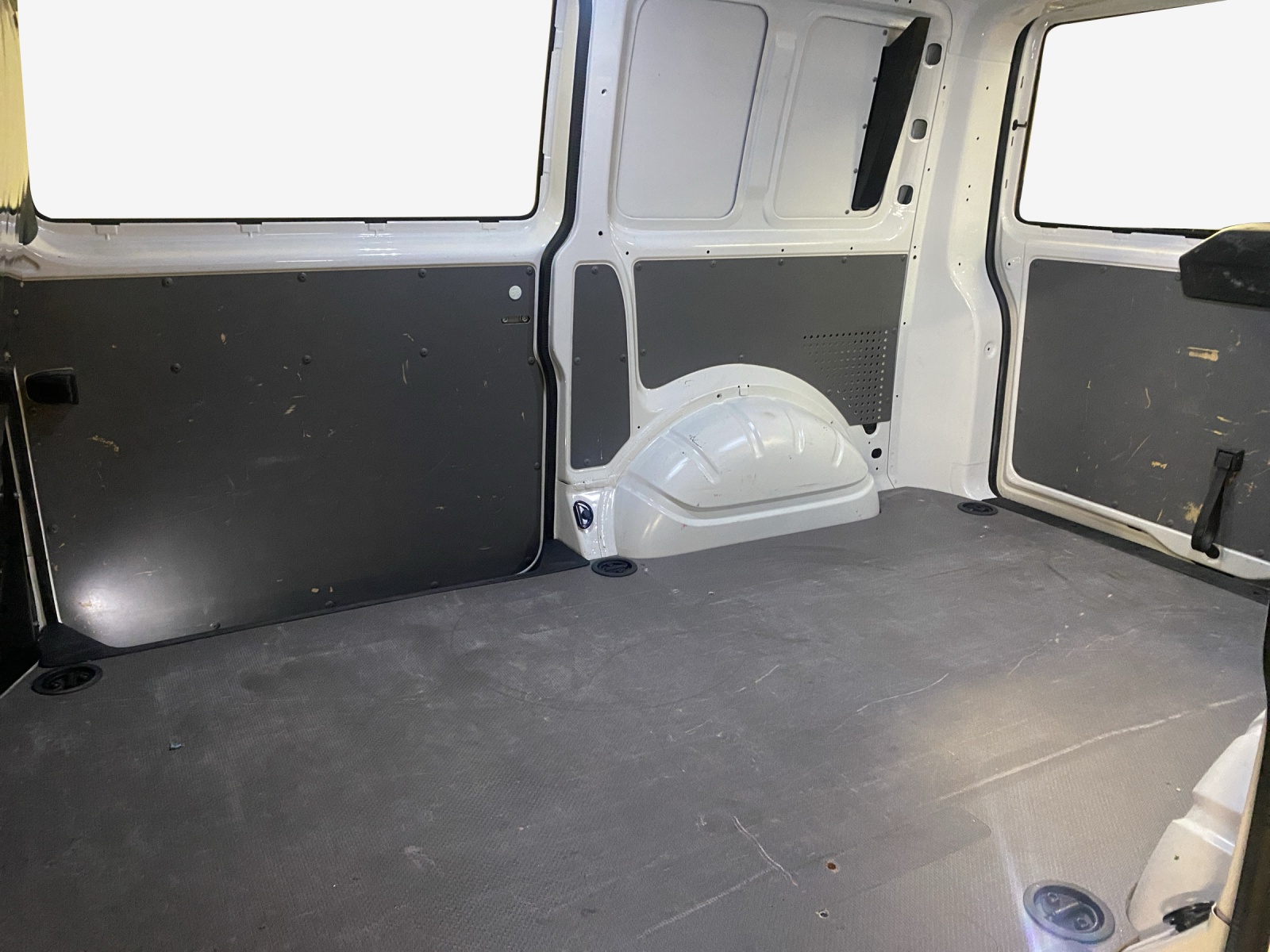 VW T6.1 2.0 TDI-image-11