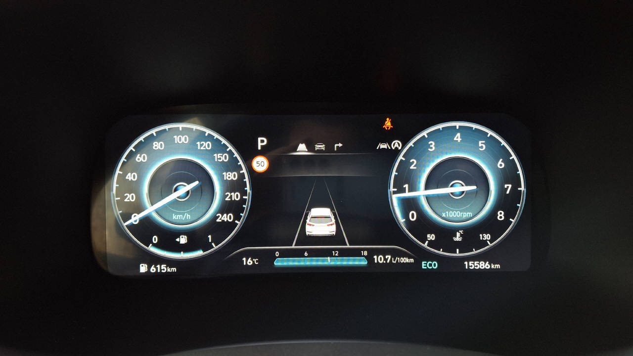 HYUNDAI i30 1.5 T-GDi N-Line-image-10