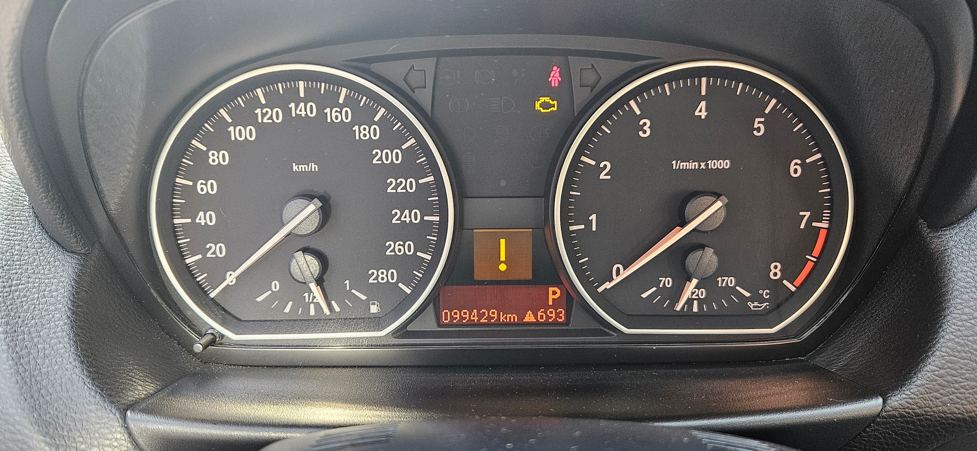 BMW 135i Cabrio DSG-image-6